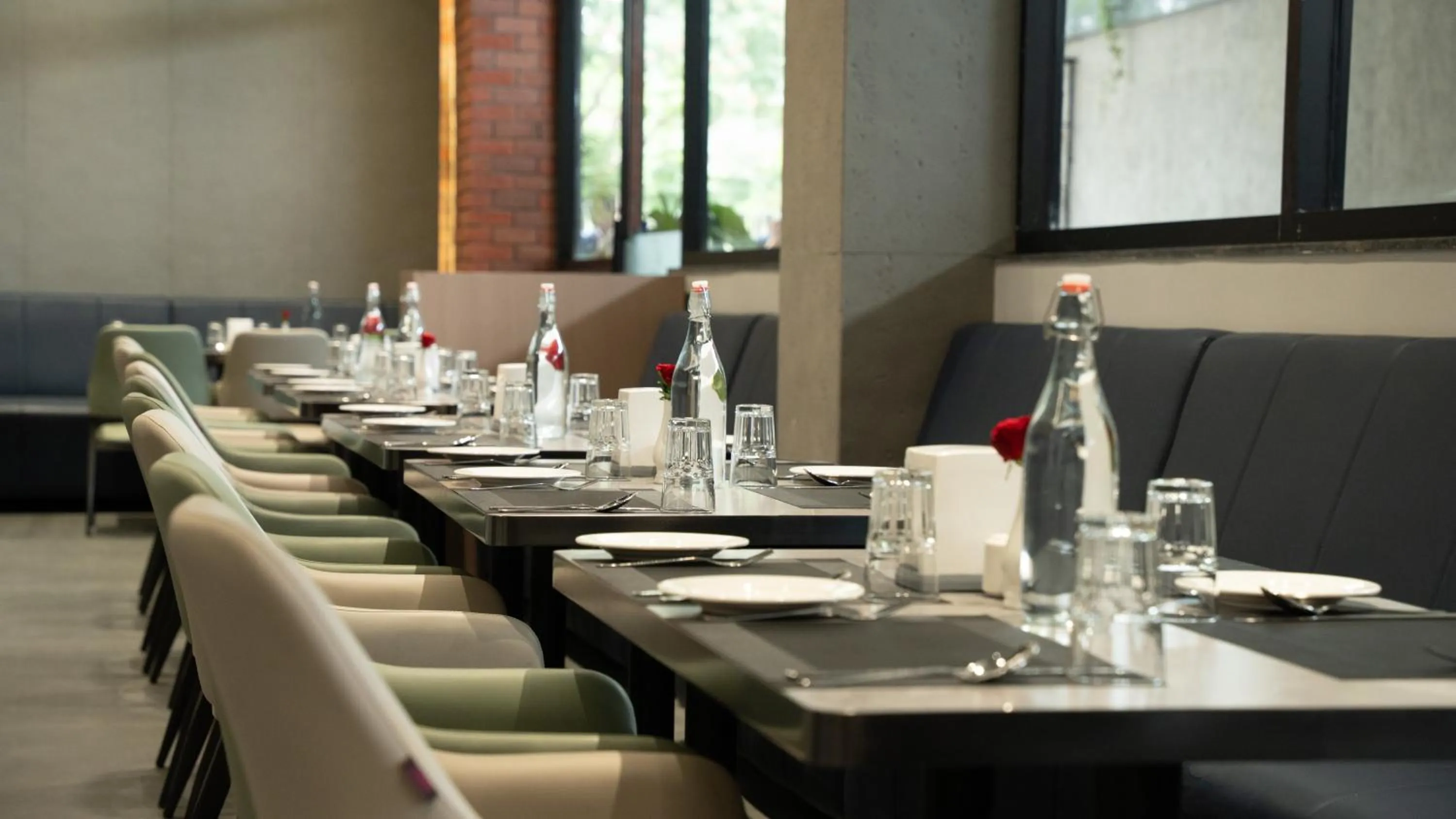 Restaurant/places to eat in Zip By Spree Hotels Chinchwad