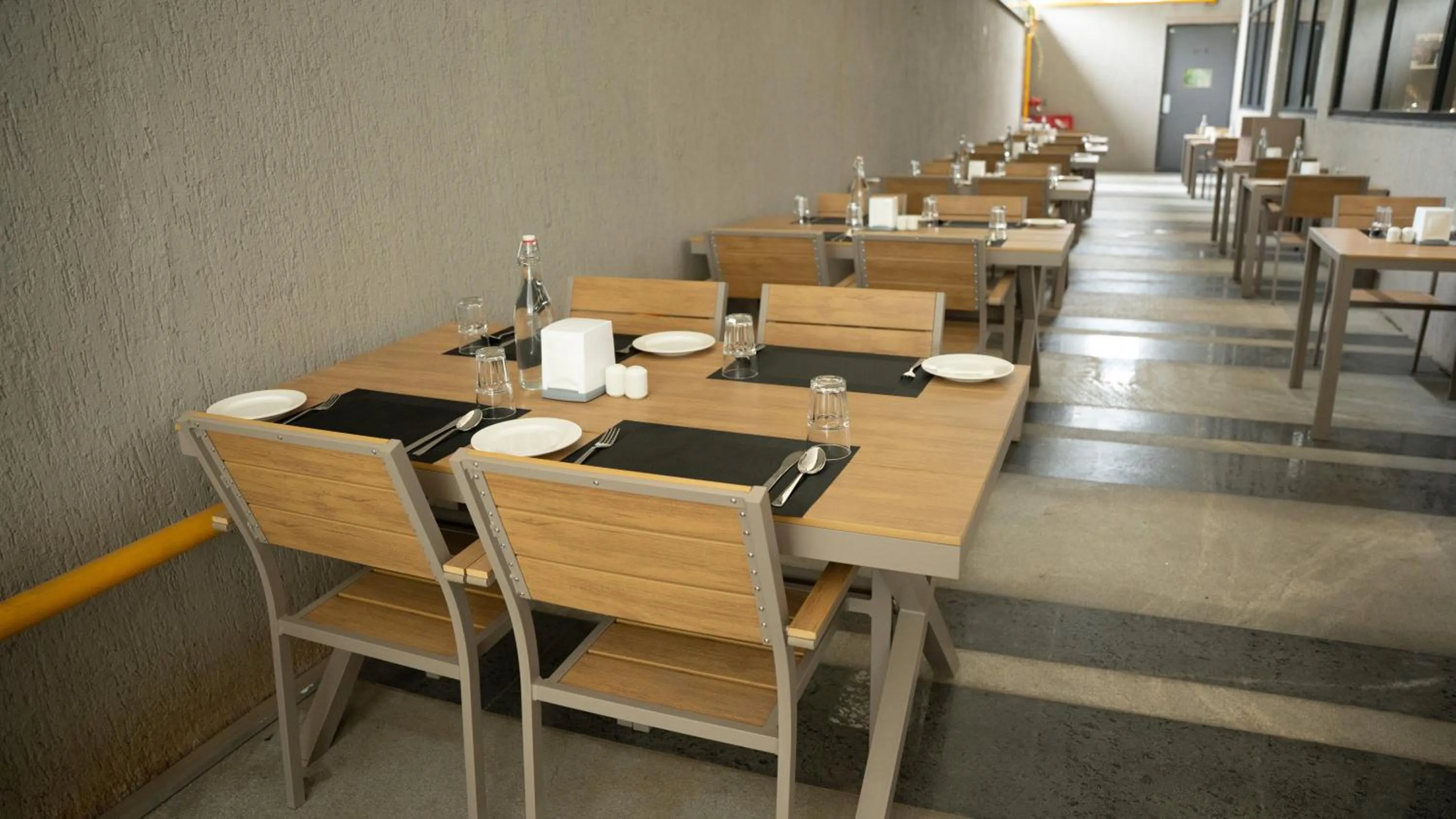 Lounge or bar in Zip By Spree Hotels Chinchwad