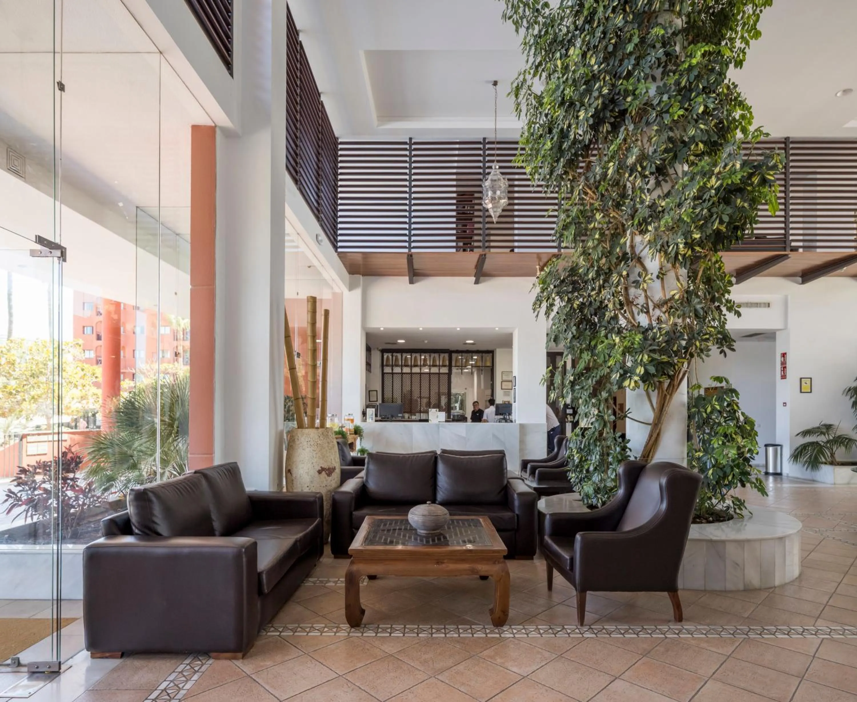 Seating area in ILUNION Miramar