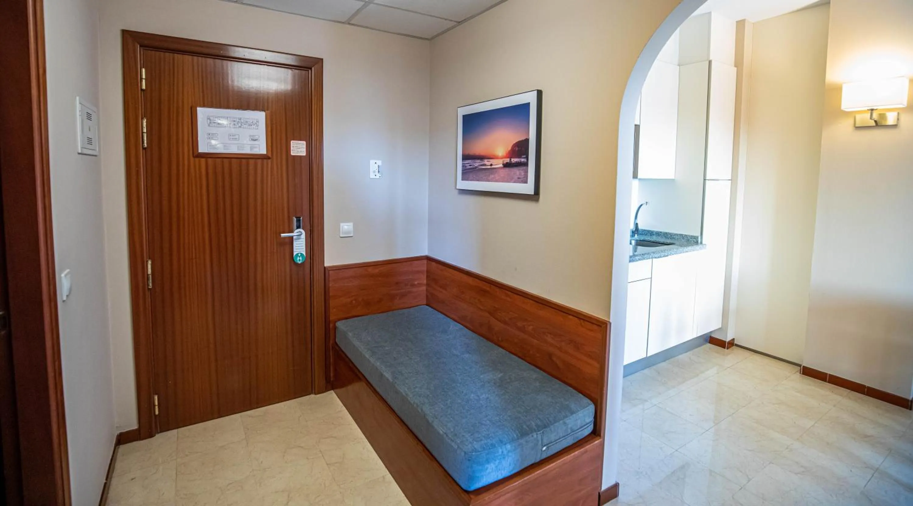 Decorative detail, Bed in ILUNION Miramar