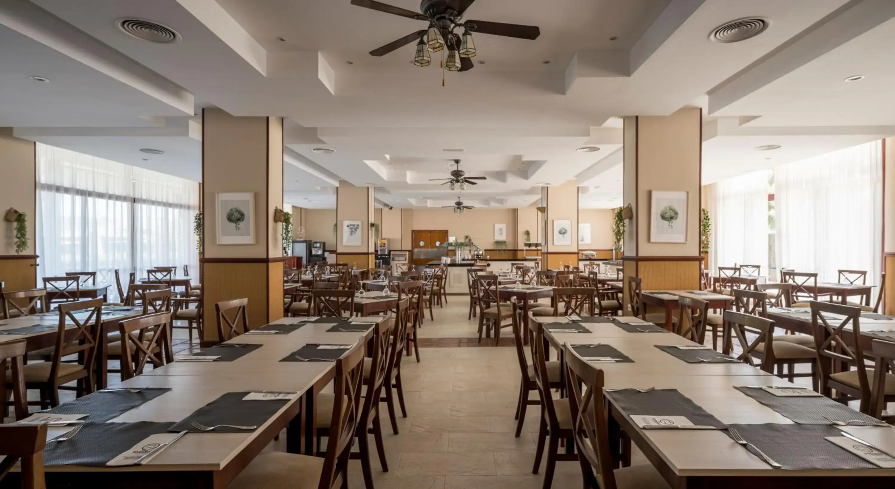 Restaurant/places to eat in ILUNION Miramar Restaurant/places to eat in ILUNION Miramar