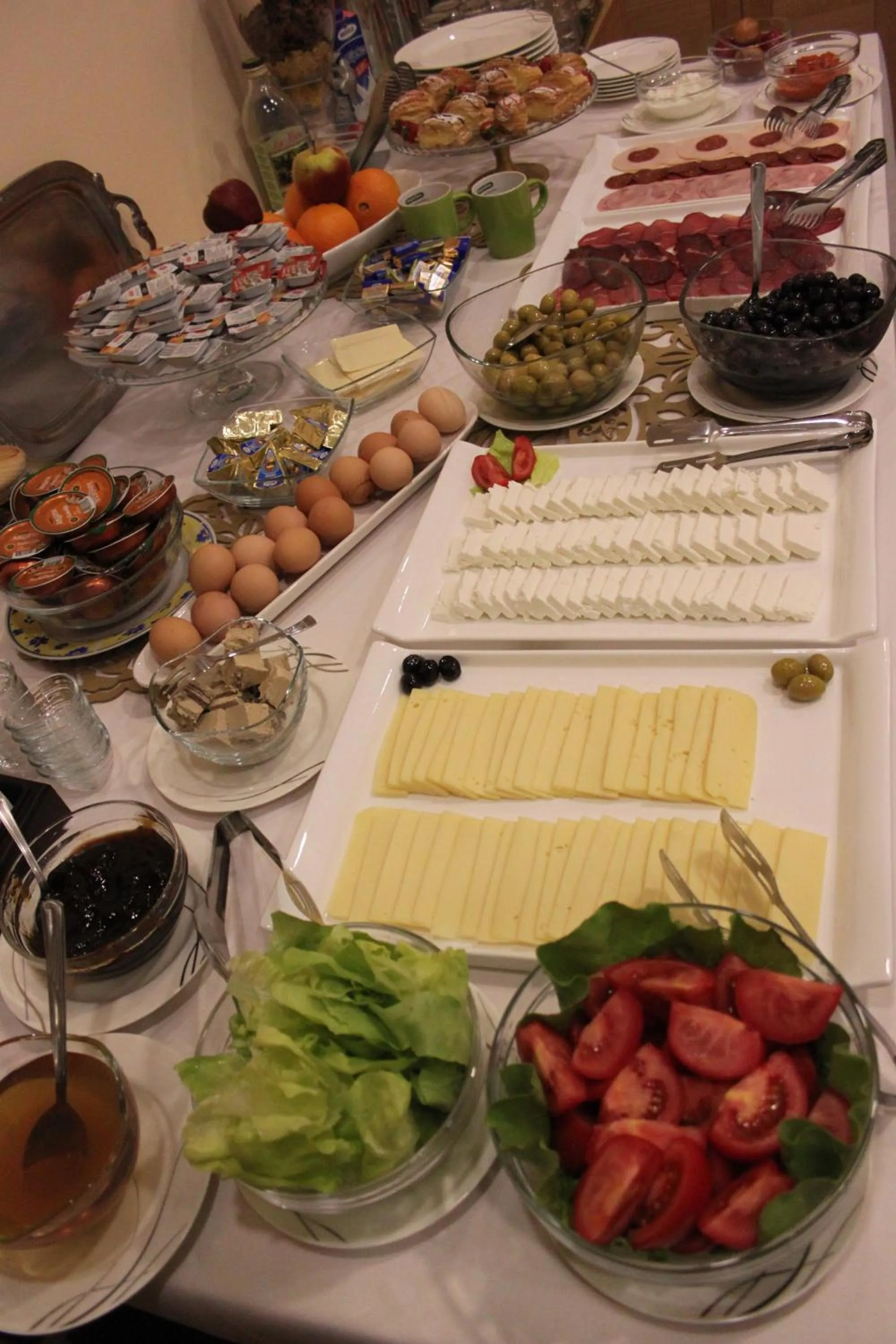 Buffet breakfast in B&B Berr