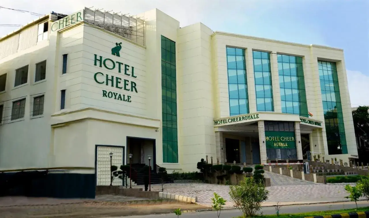 Hotel Cheer Royale Hotel Cheer Royale