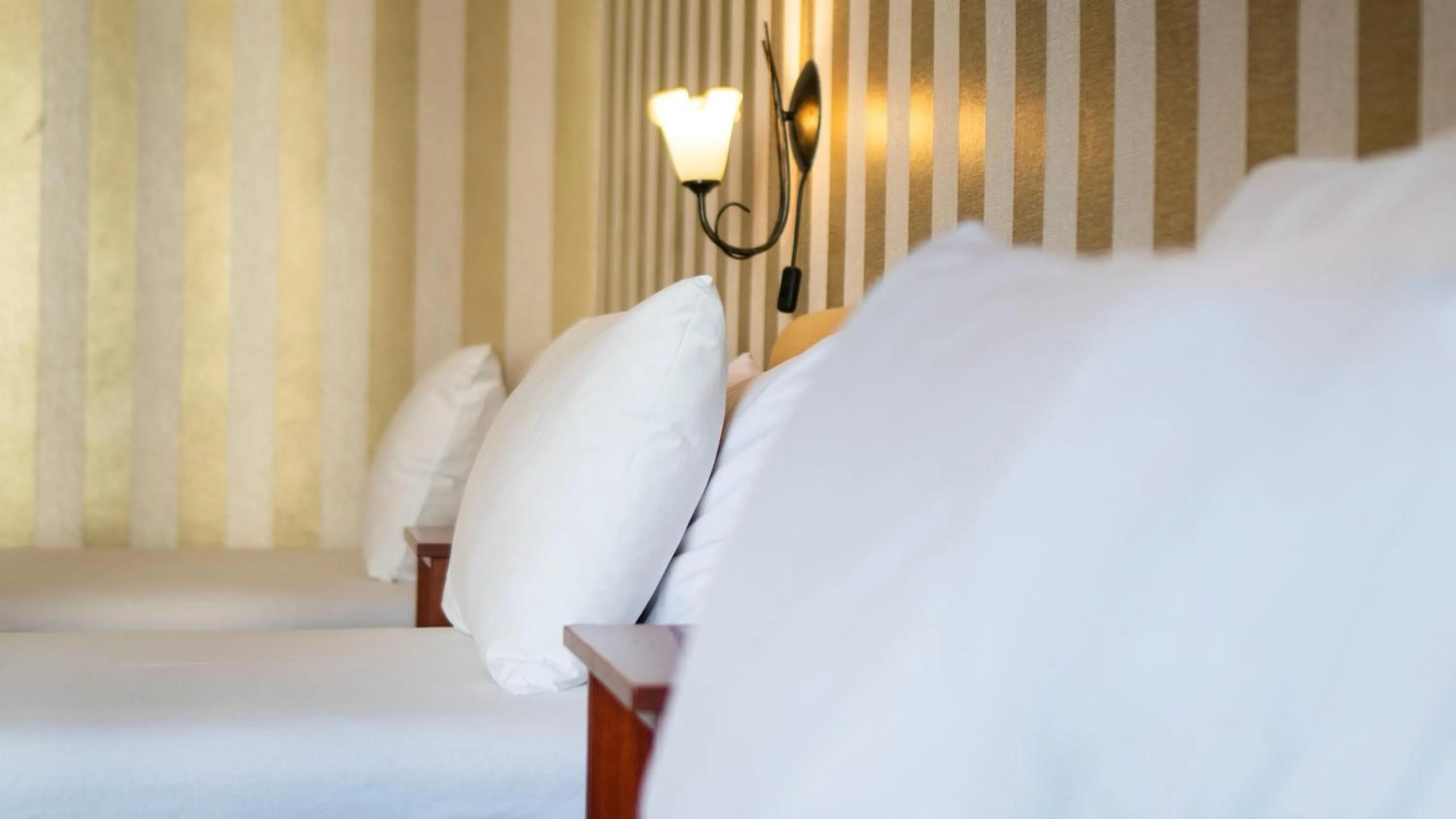 Bedroom, Bed in Central Hotel & Restaurant