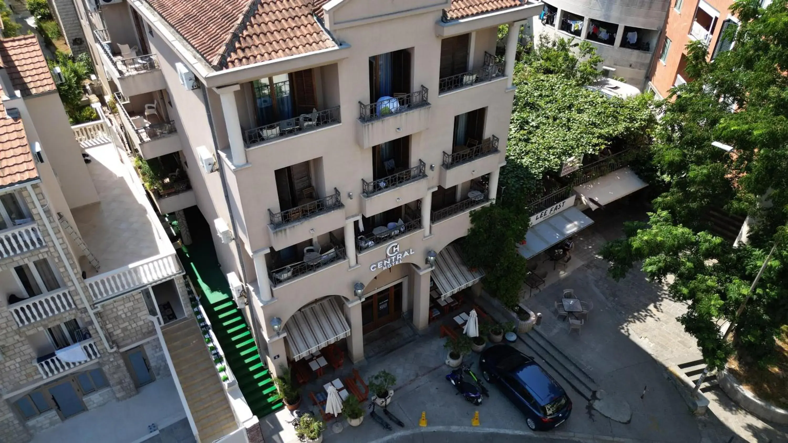 Property building in Central Hotel & Restaurant Property building in Central Hotel & Restaurant