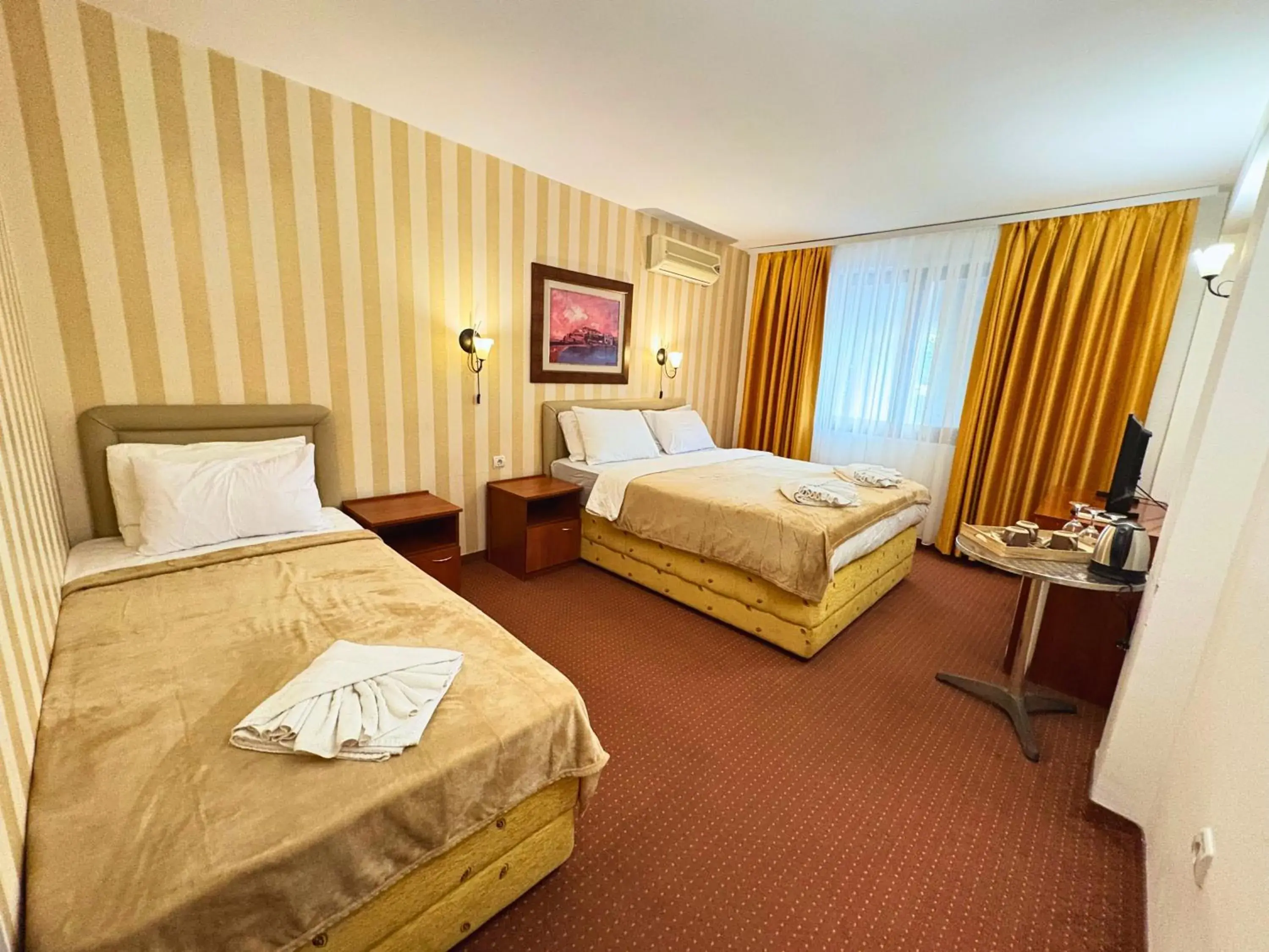 Bedroom, Bed in Central Hotel & Restaurant Bedroom, Bed in Central Hotel & Restaurant