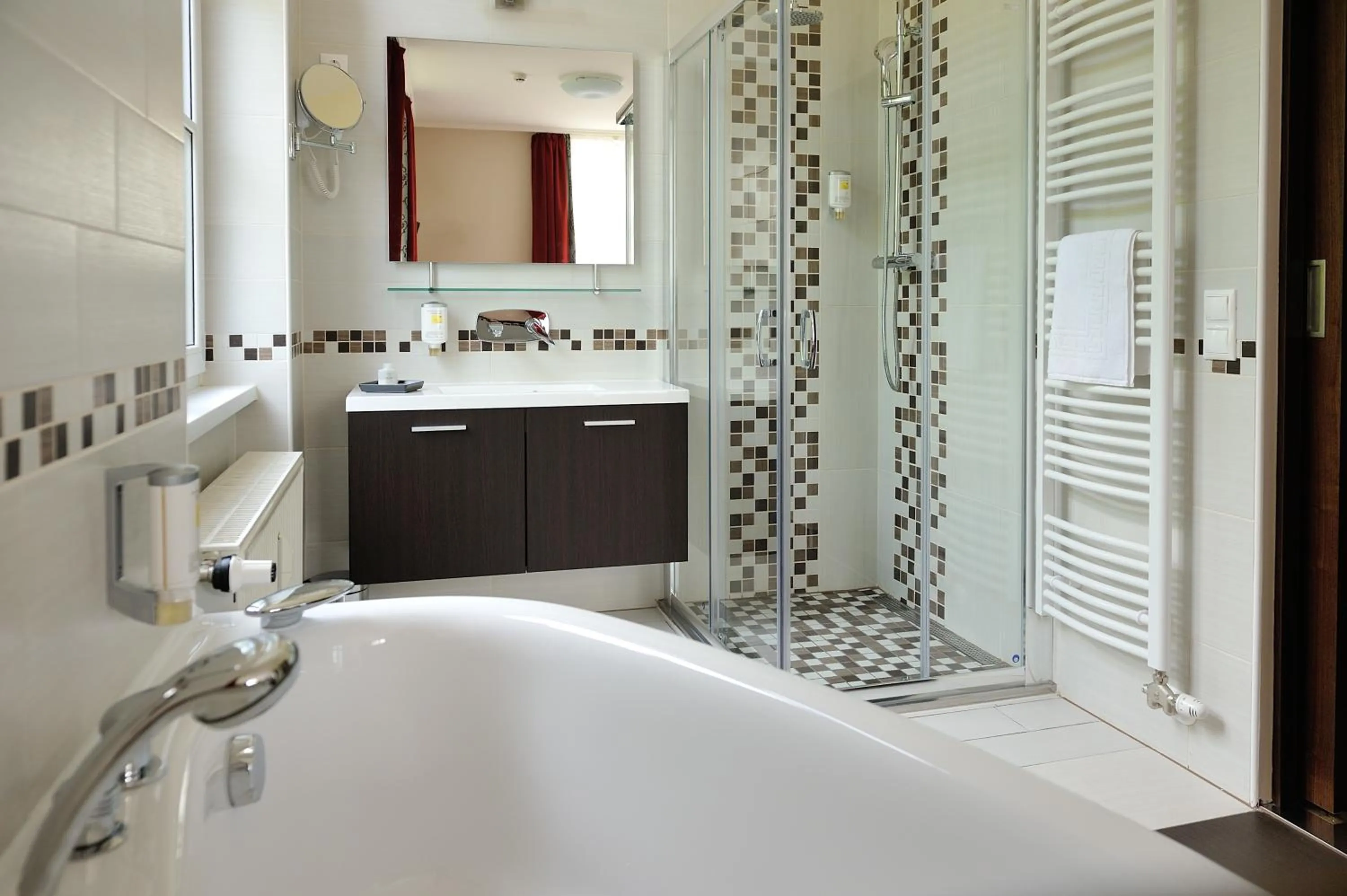 Bathroom in Corner Hotel & Kávéház