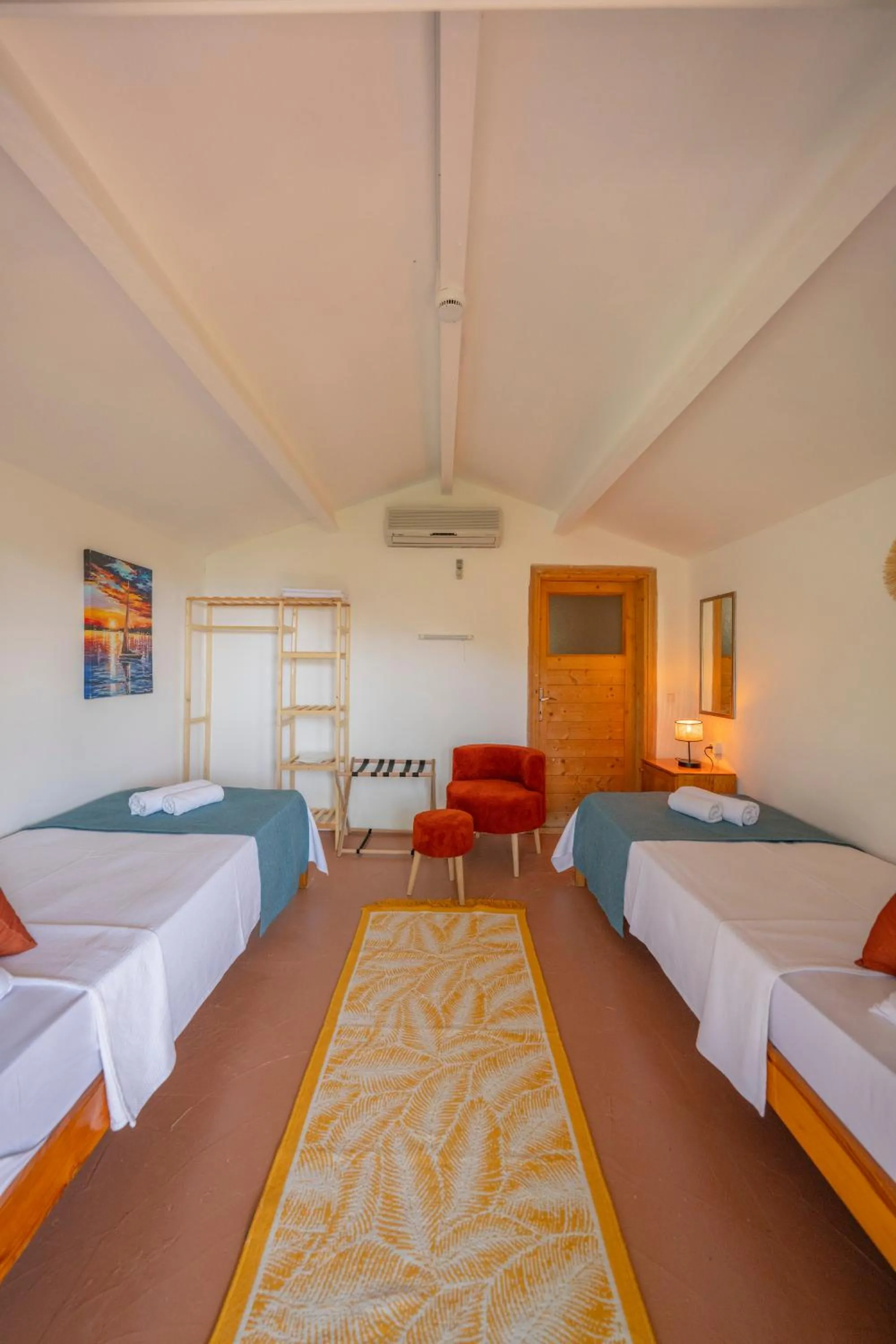 Photo of the whole room, Bed in La Dia Hotel Faralya