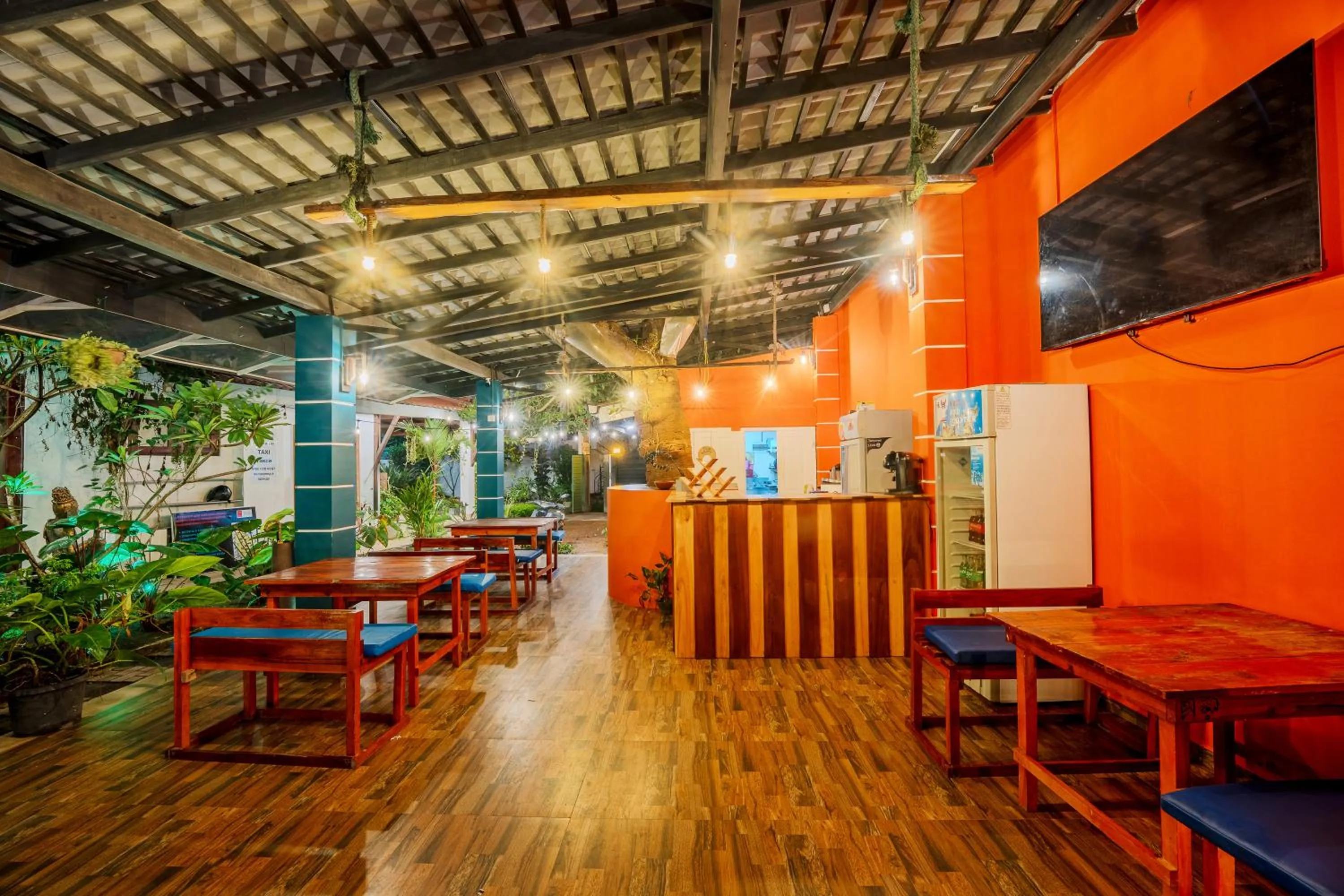 Restaurant/places to eat in Villa Red Lobster