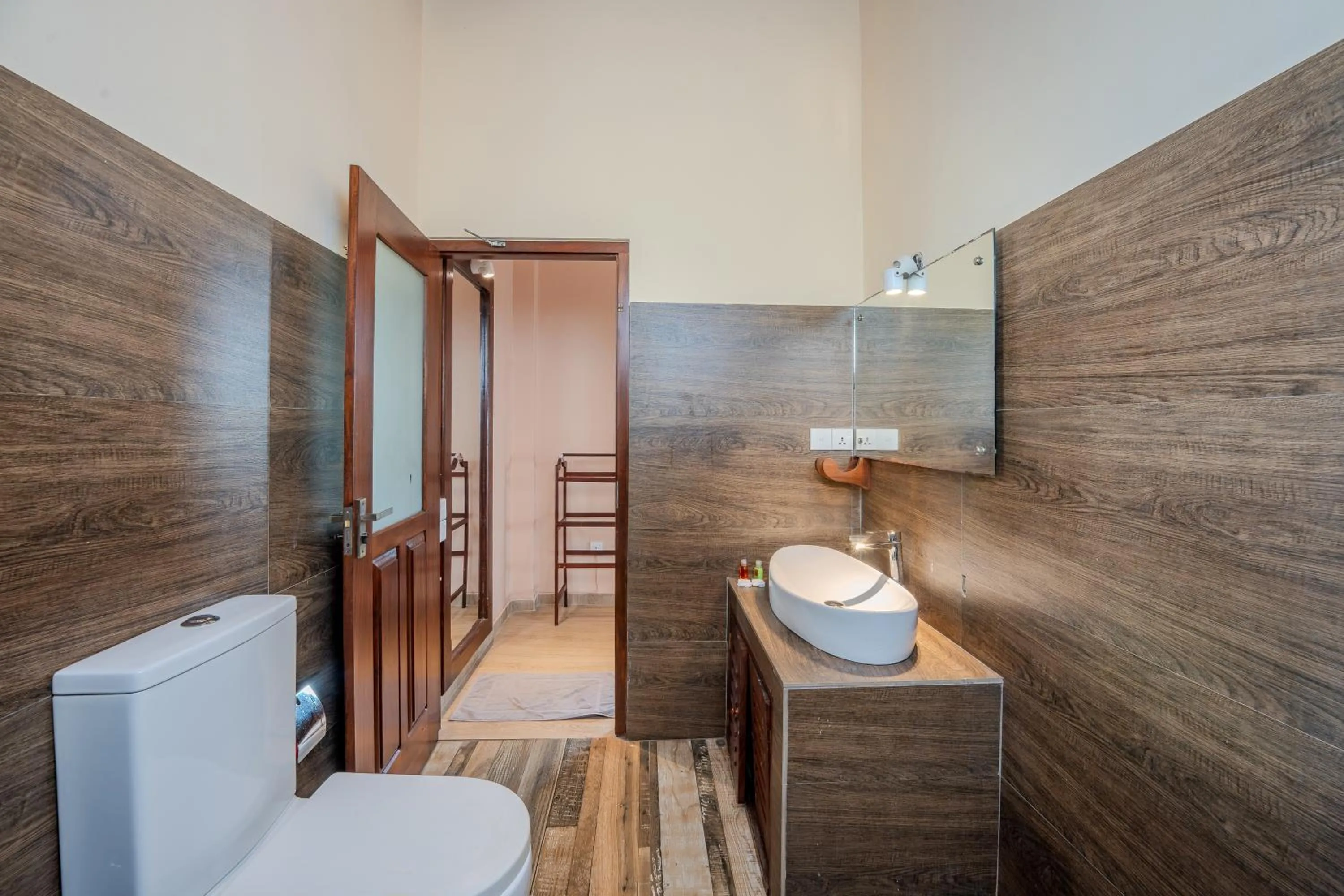 Toilet in Villa Red Lobster