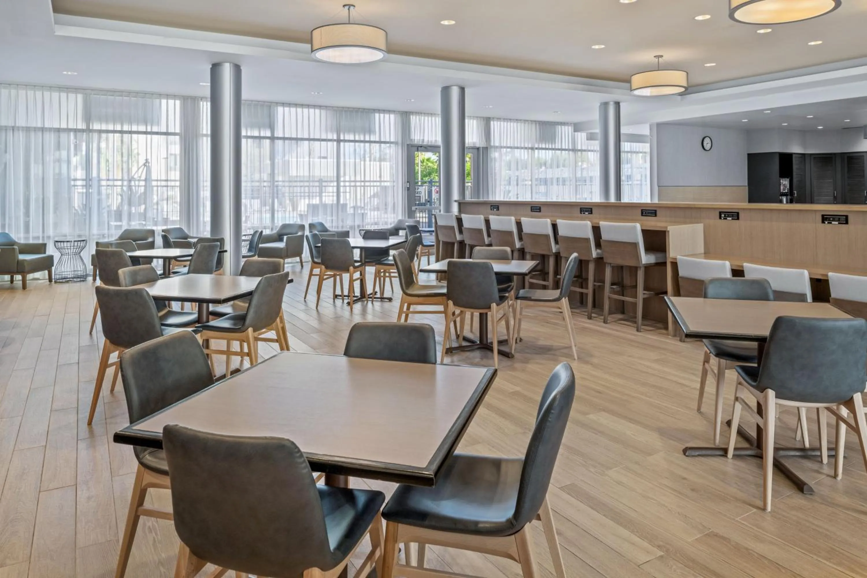 Dining area in Homewood Suites by Hilton Anaheim Conv Ctr/Disneyland Main