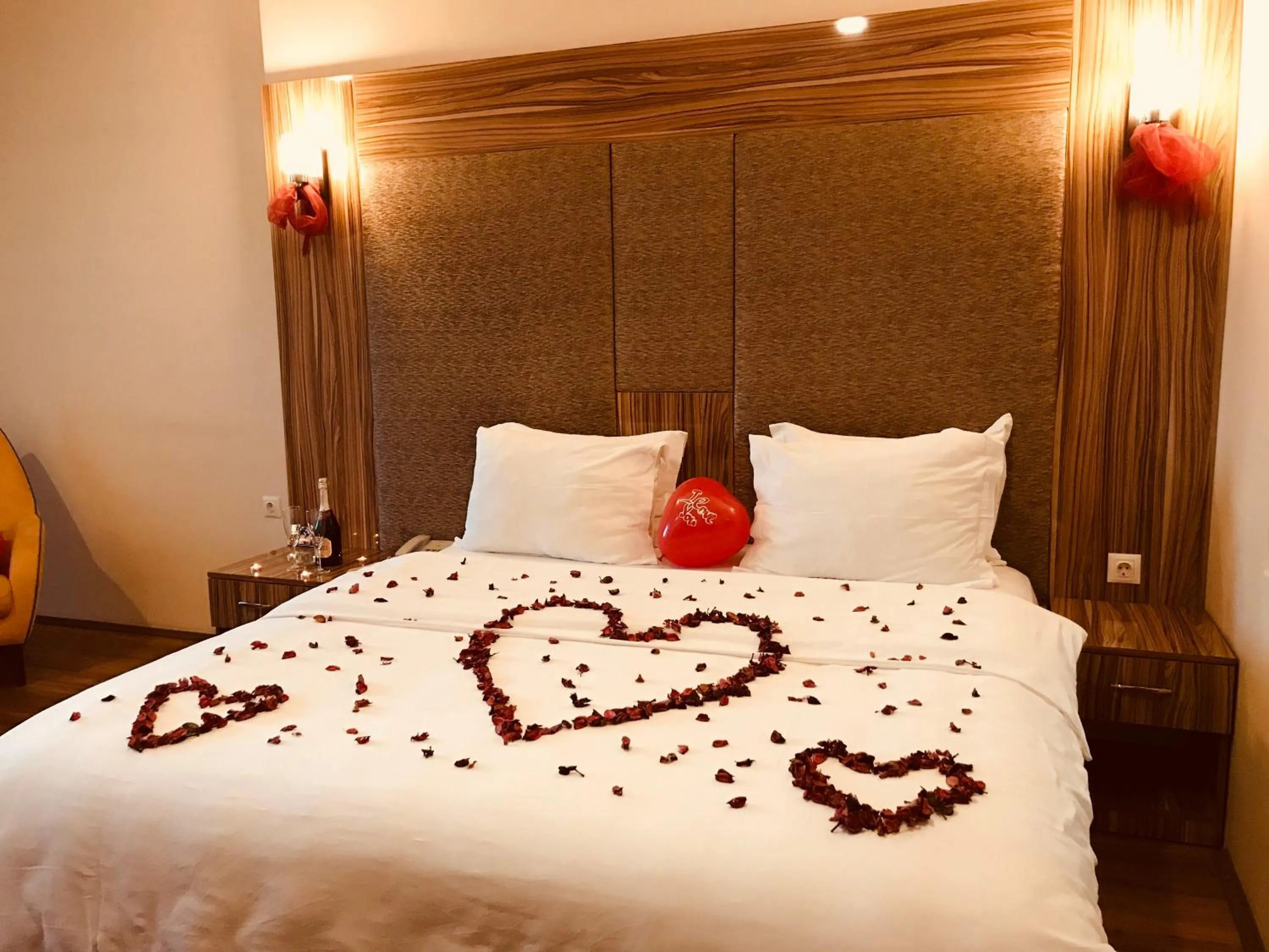 Family, Bed in Tehran Boutique Hotel