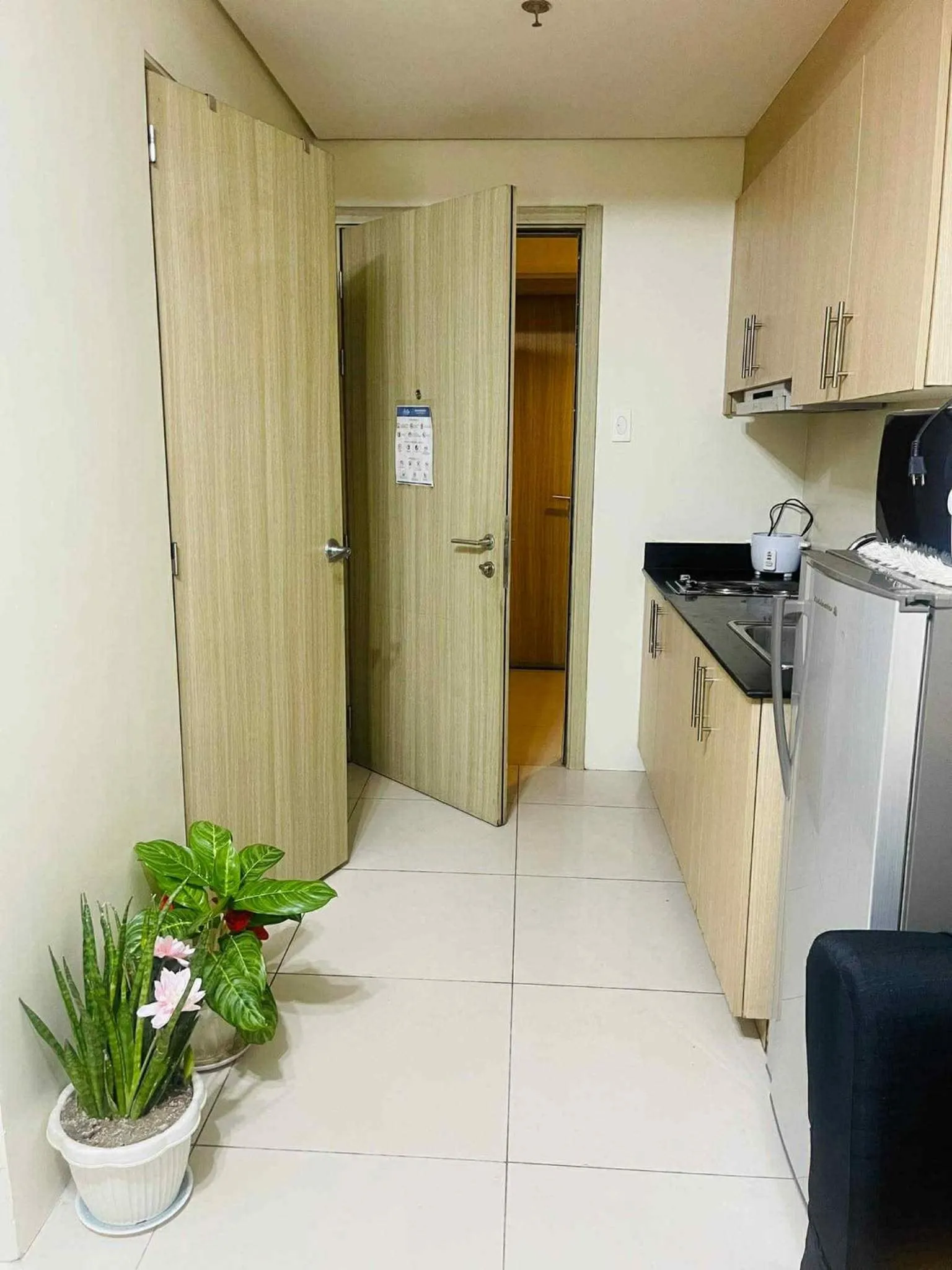 Kitchen or kitchenette in Breeze Residences