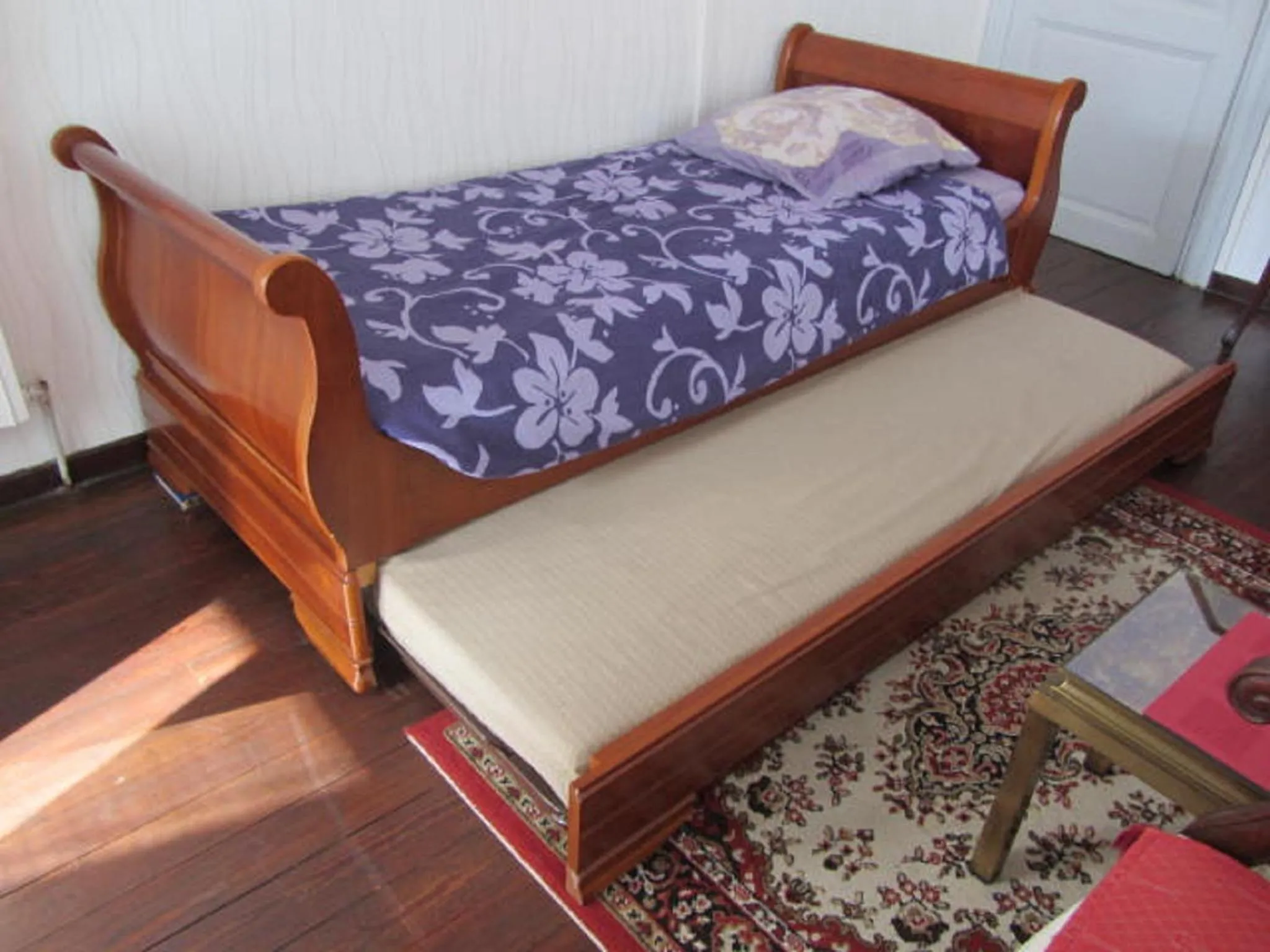 Bed in Aude Cité-City