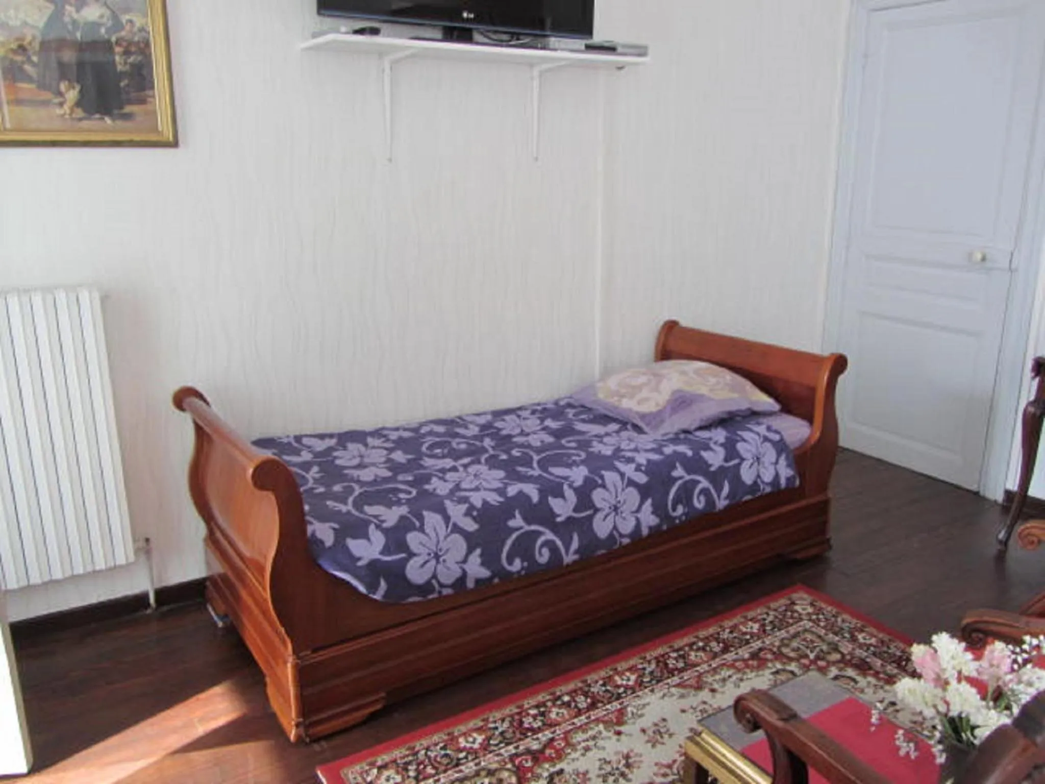 Bed in Aude Cité-City