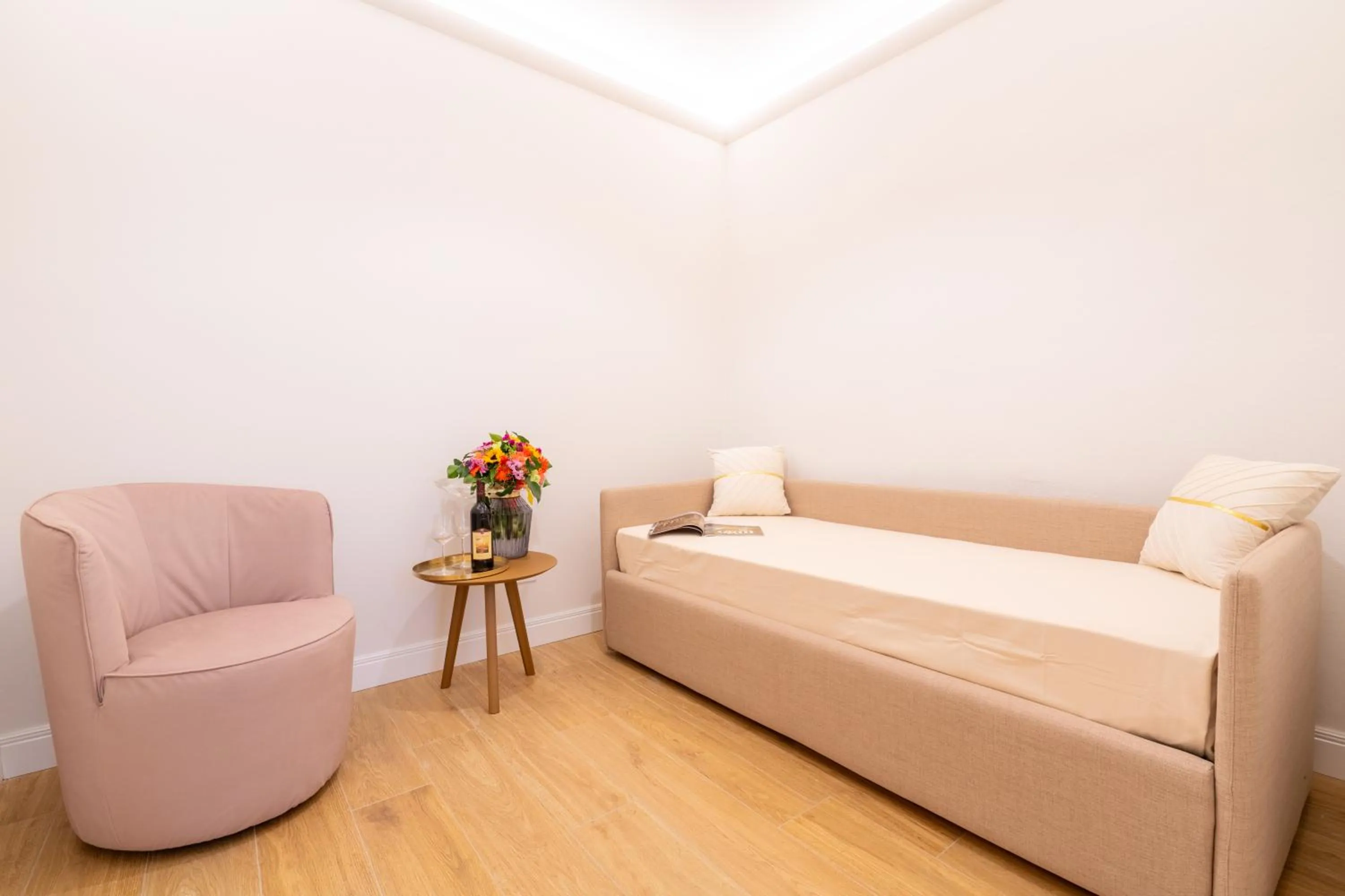 Living room, Bed in Hotel Ginori Al Duomo - dBe Hotels