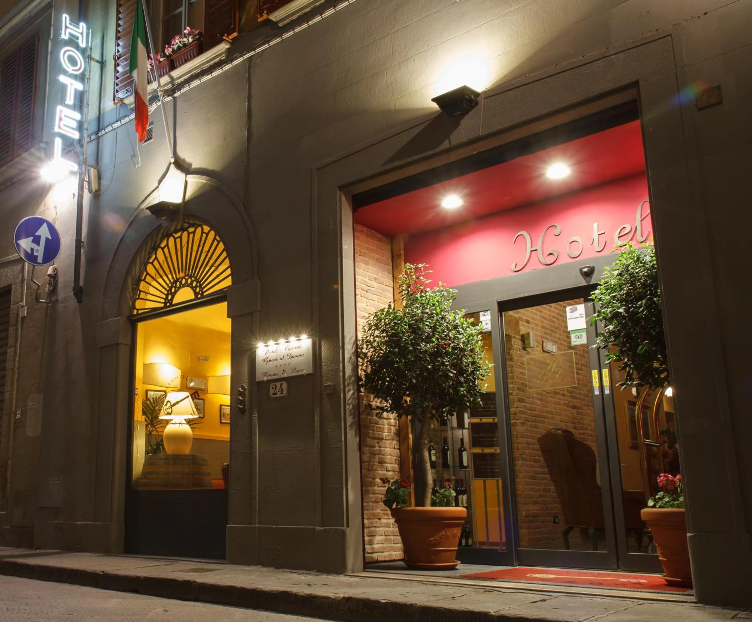 Facade/entrance in Hotel Ginori Al Duomo - dBe Hotels