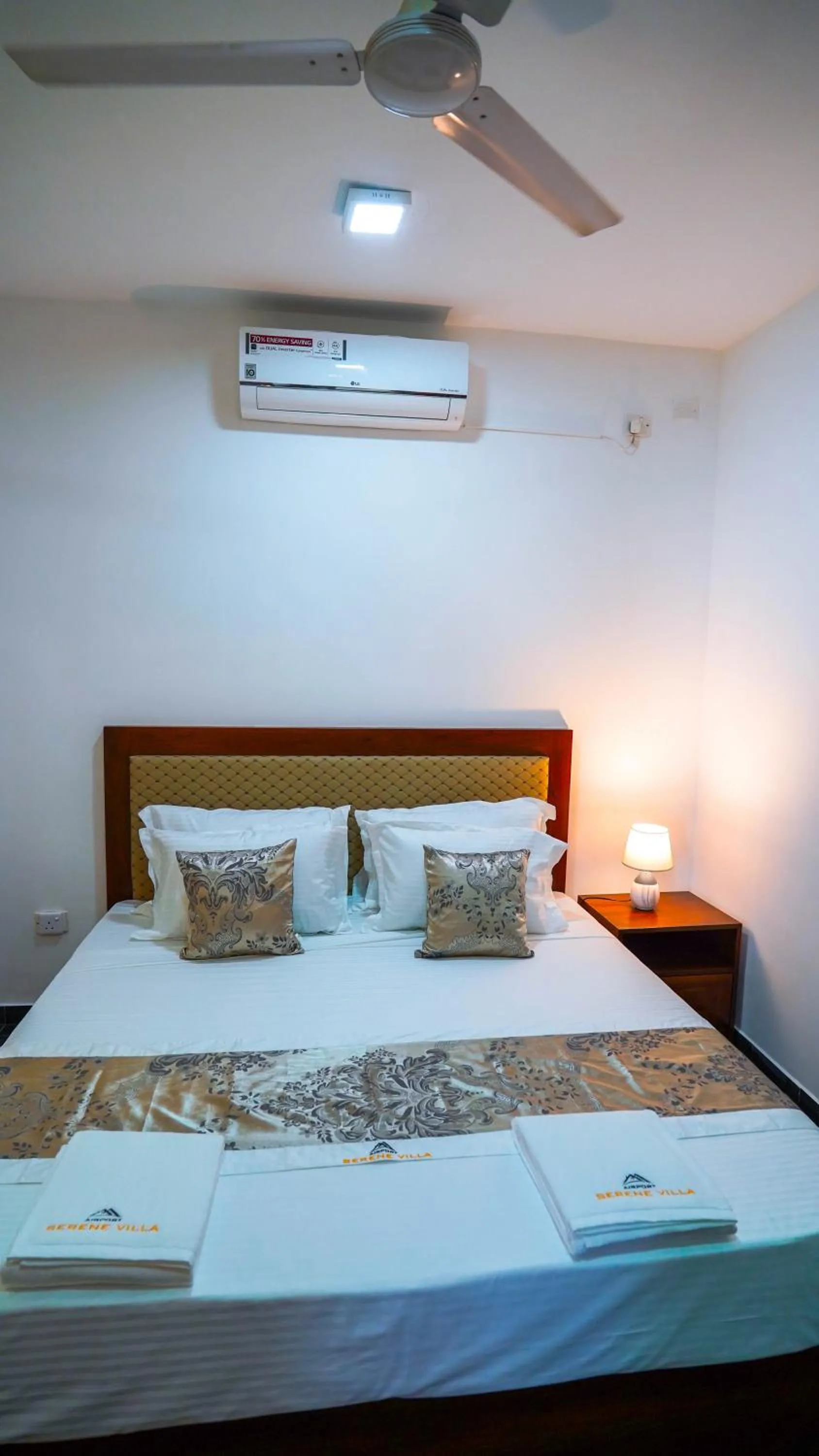 Bedroom, Bed in Serene Villa Airport Transit