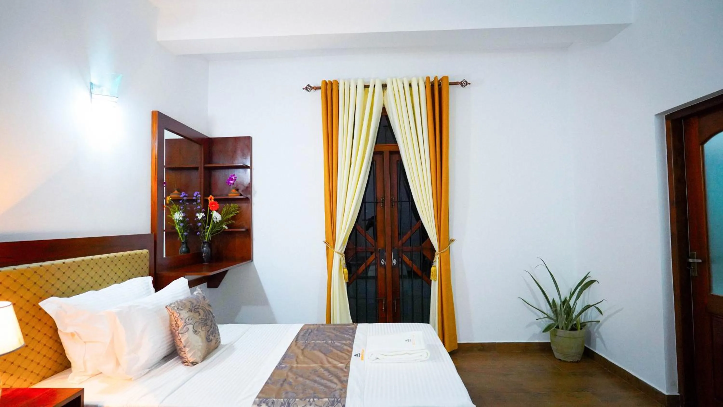 Bedroom, Bed in Serene Villa Airport Transit