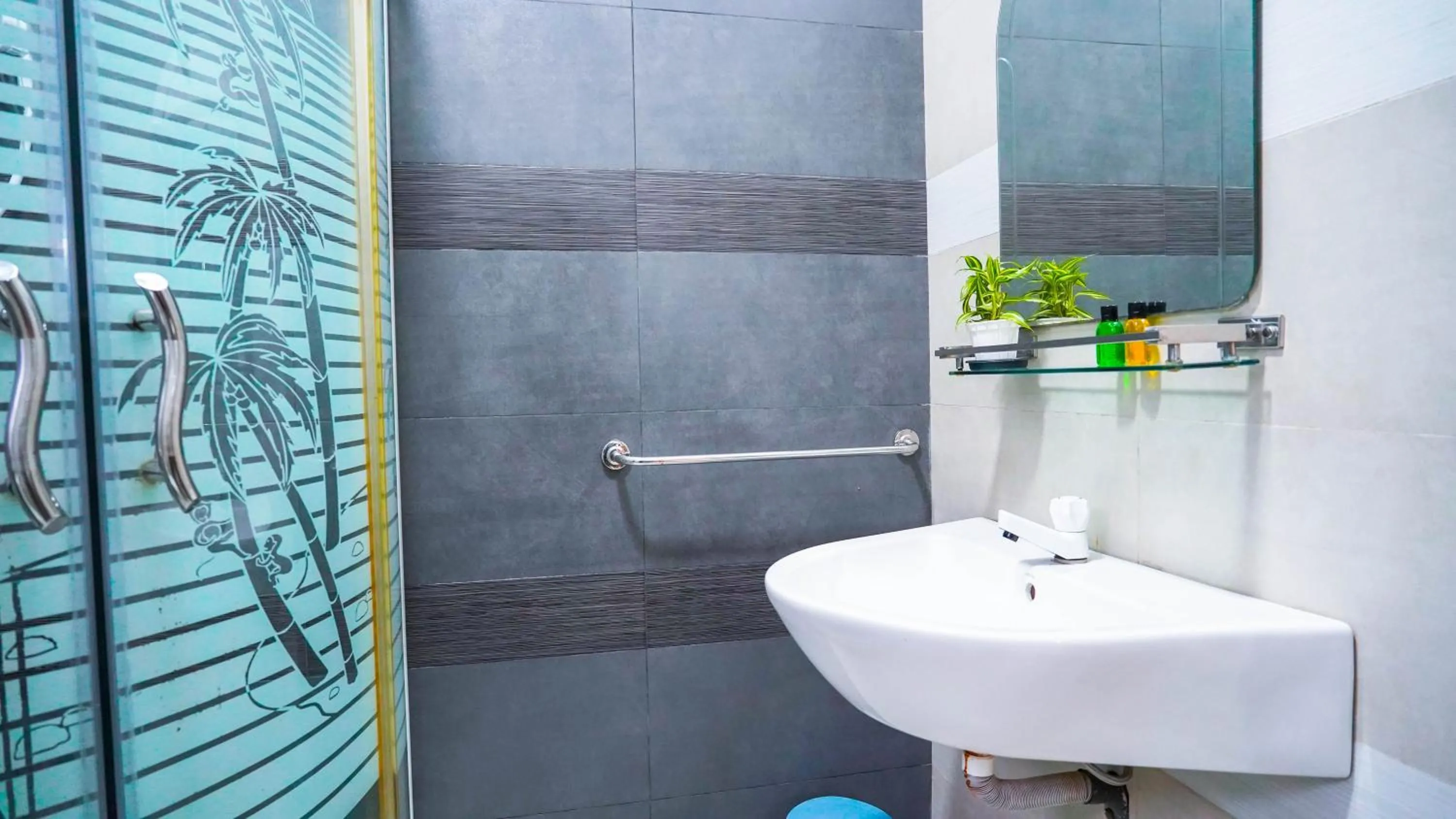 Shower in Serene Villa Airport Transit