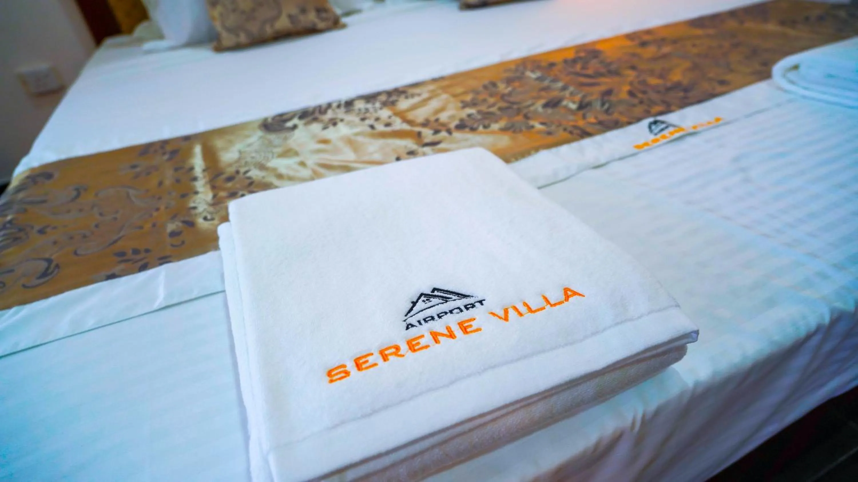 Serene Villa Airport Transit