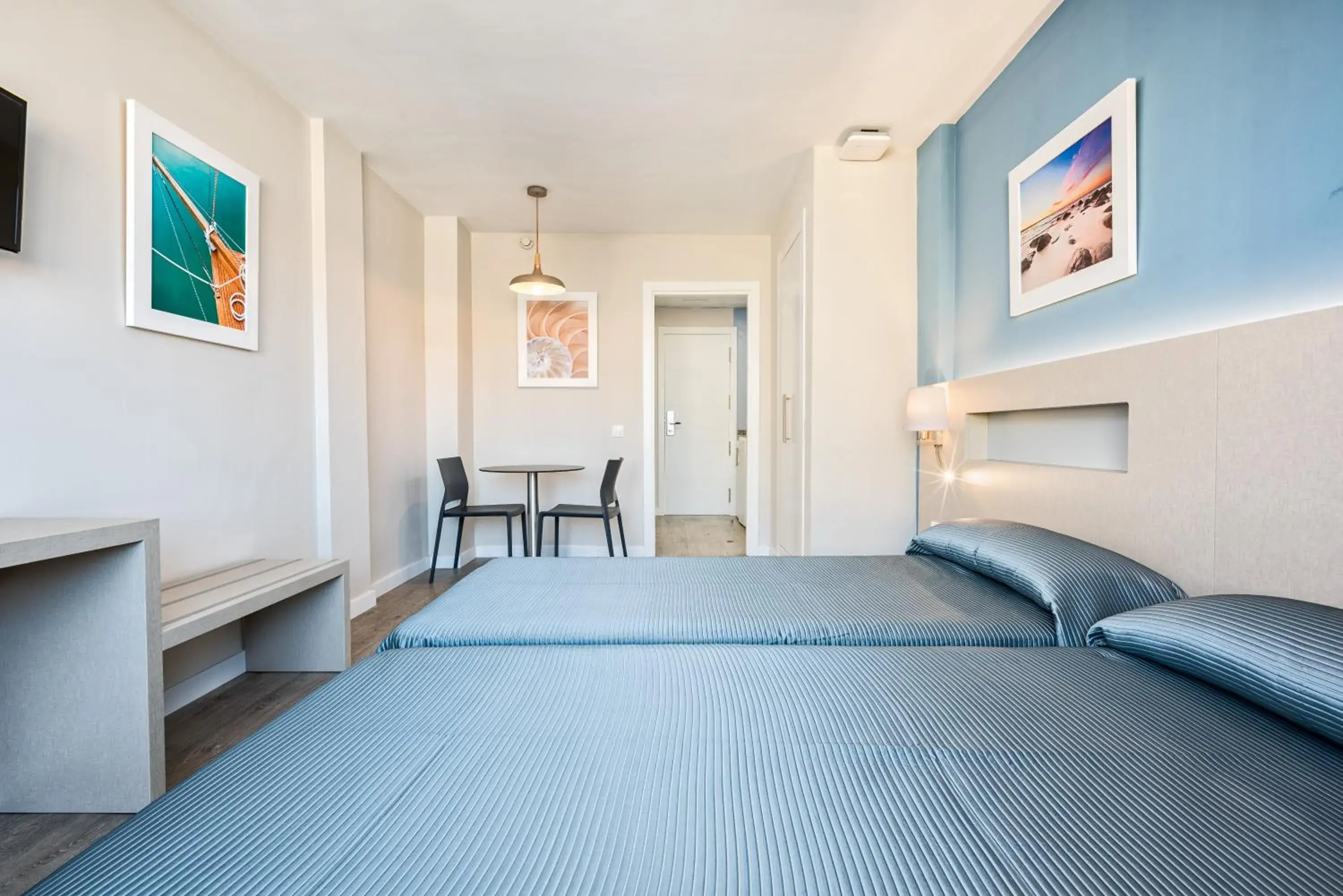 Photo of the whole room, Bed in Veramar Aparthotel Photo of the whole room, Bed in Veramar Aparthotel