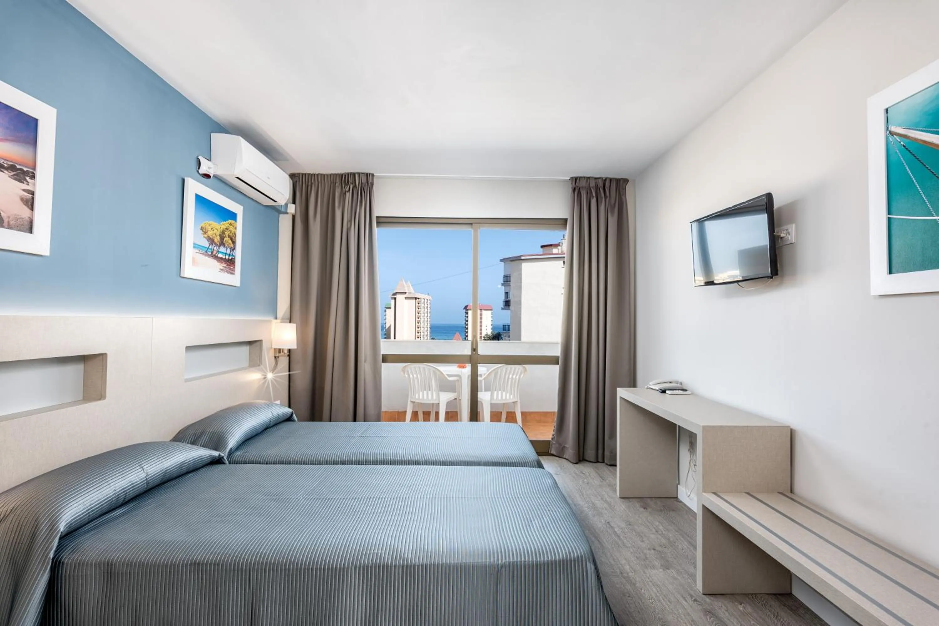 Photo of the whole room, Bed in Veramar Aparthotel