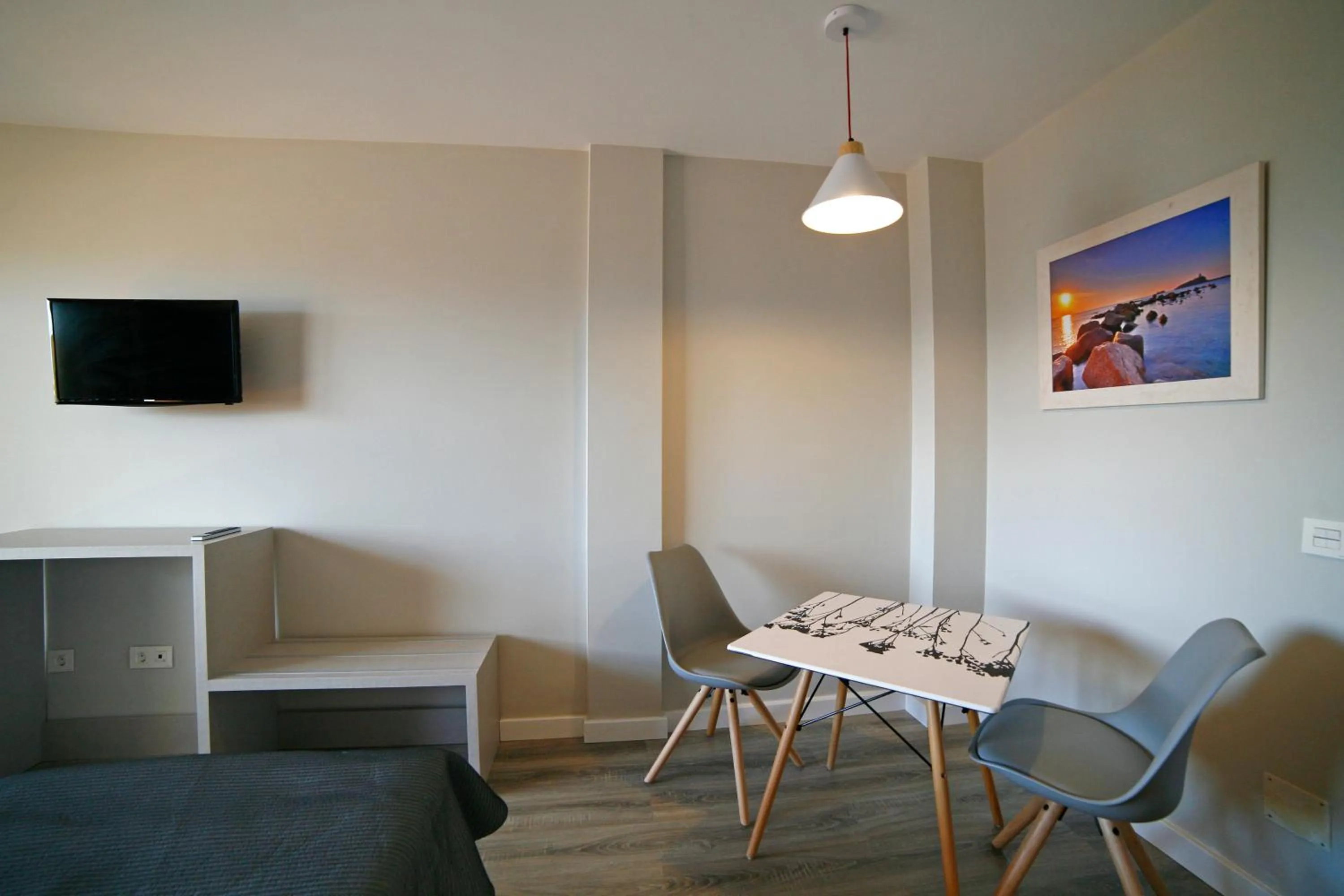 Dining area, TV/Entertainment Center in Veramar Aparthotel