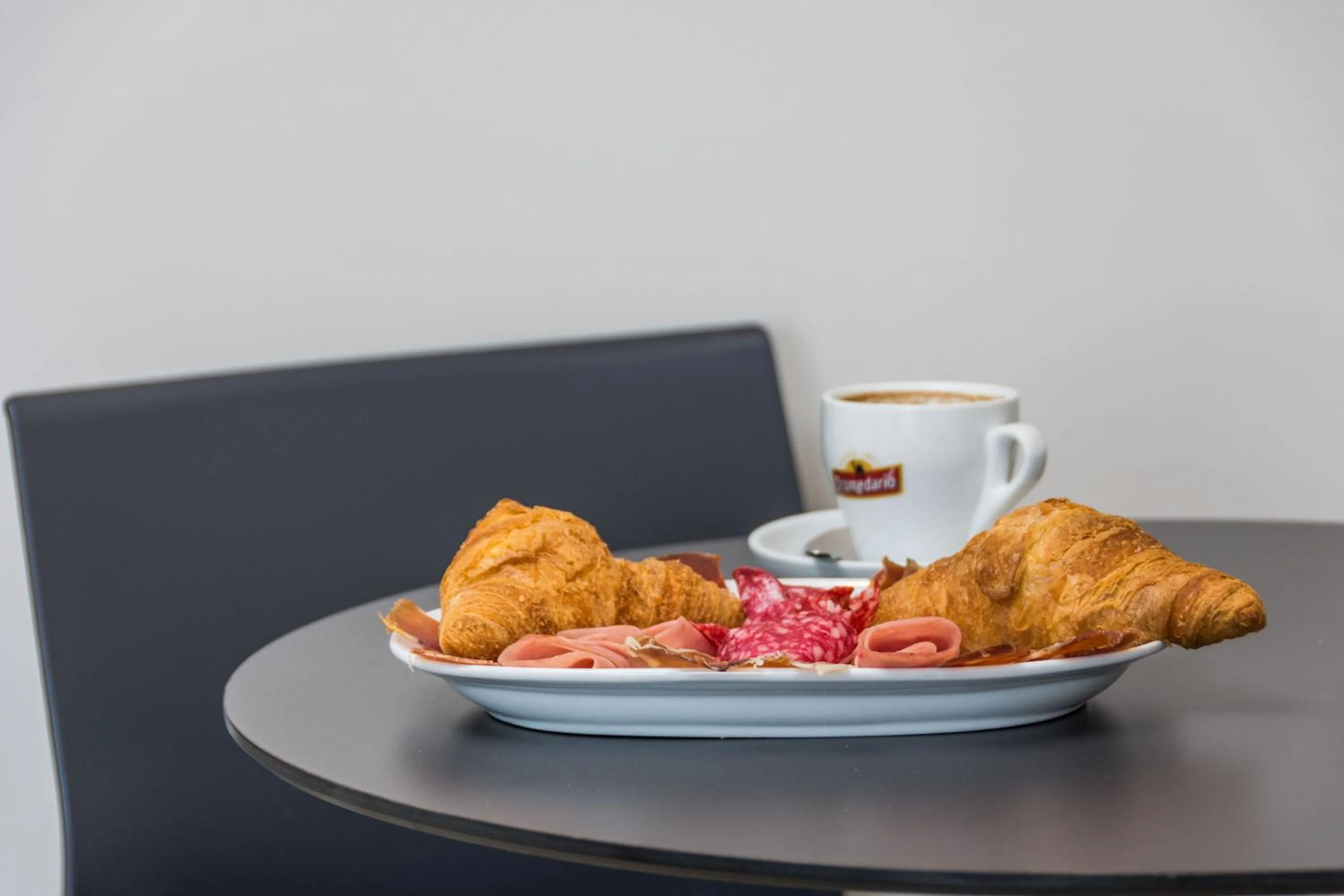 Dining area in Veramar Aparthotel