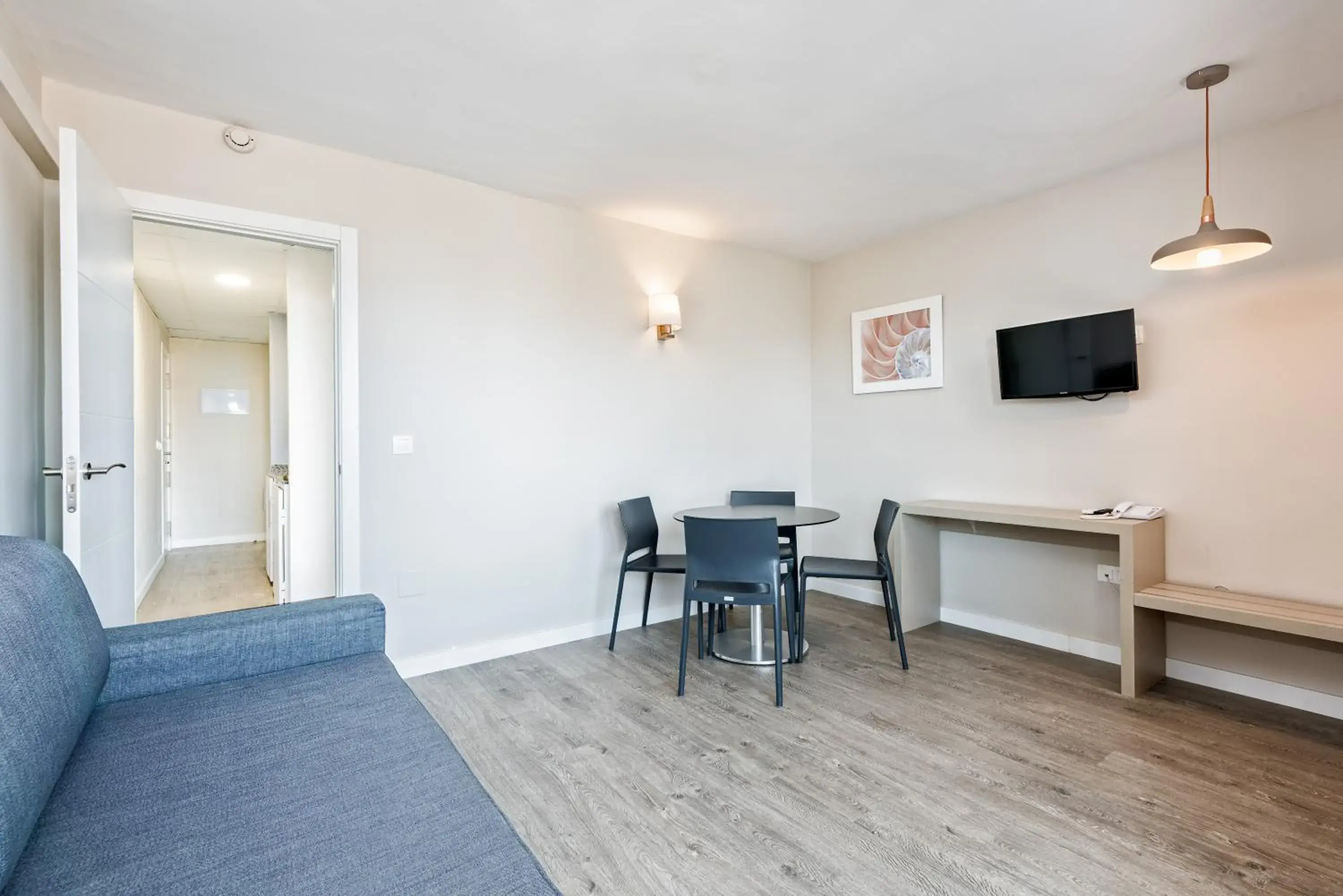 Photo of the whole room, Seating Area in Veramar Aparthotel Photo of the whole room, Seating Area in Veramar Aparthotel