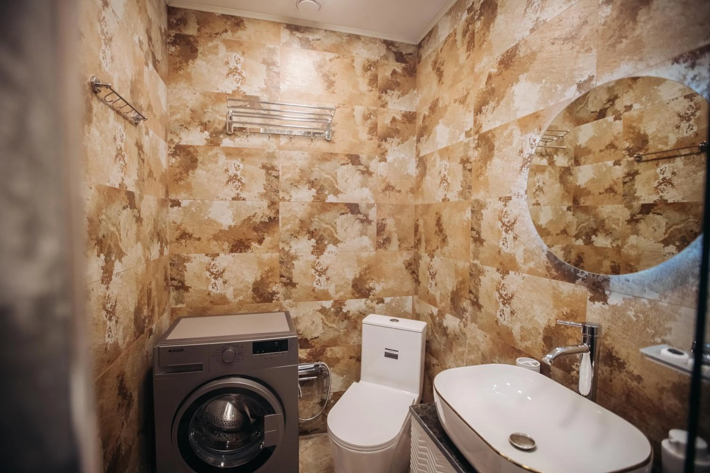 Shower in Sabah Bayil Residence Family Apart