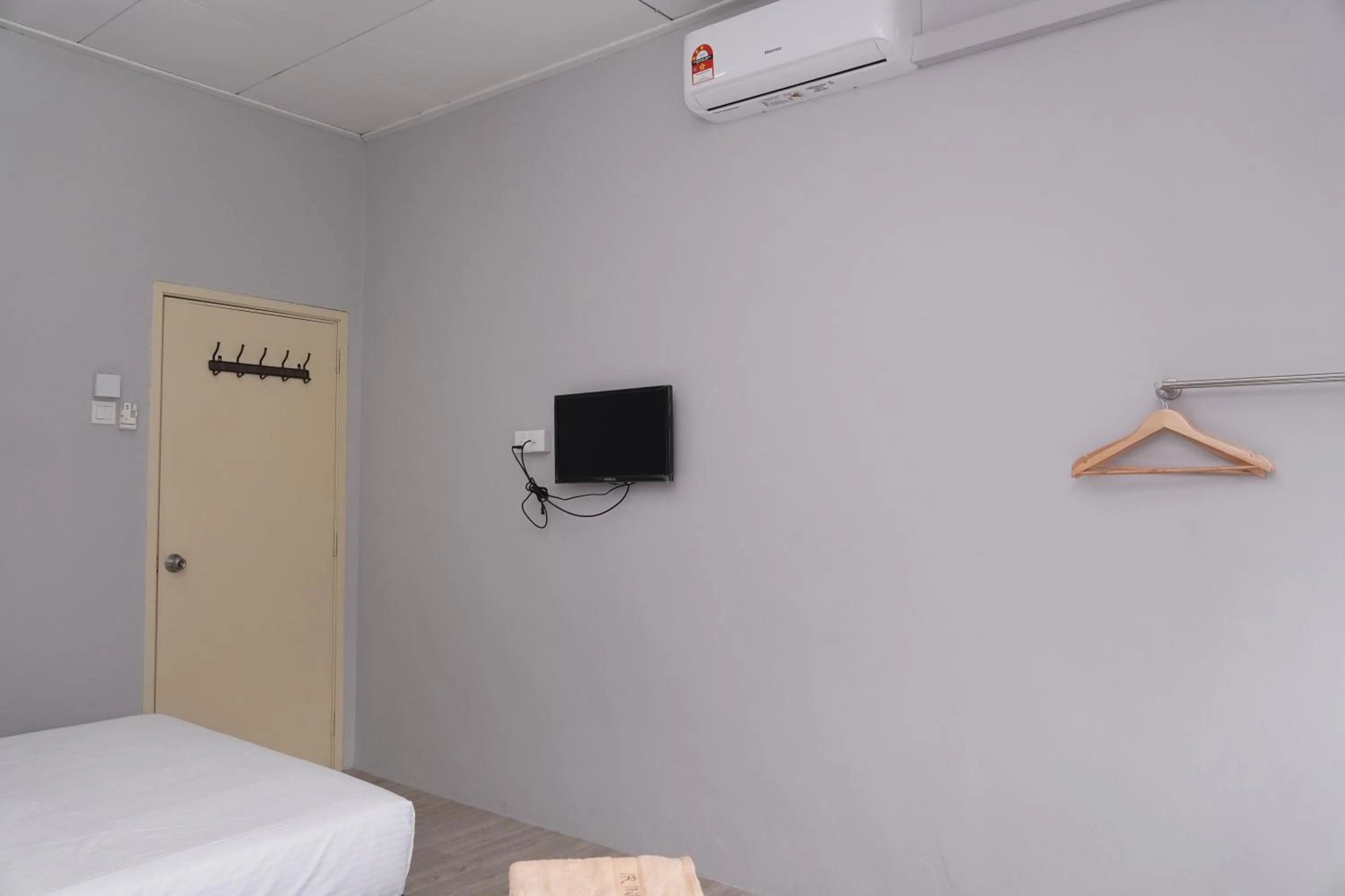 TV and multimedia in Ir Inn Hotel