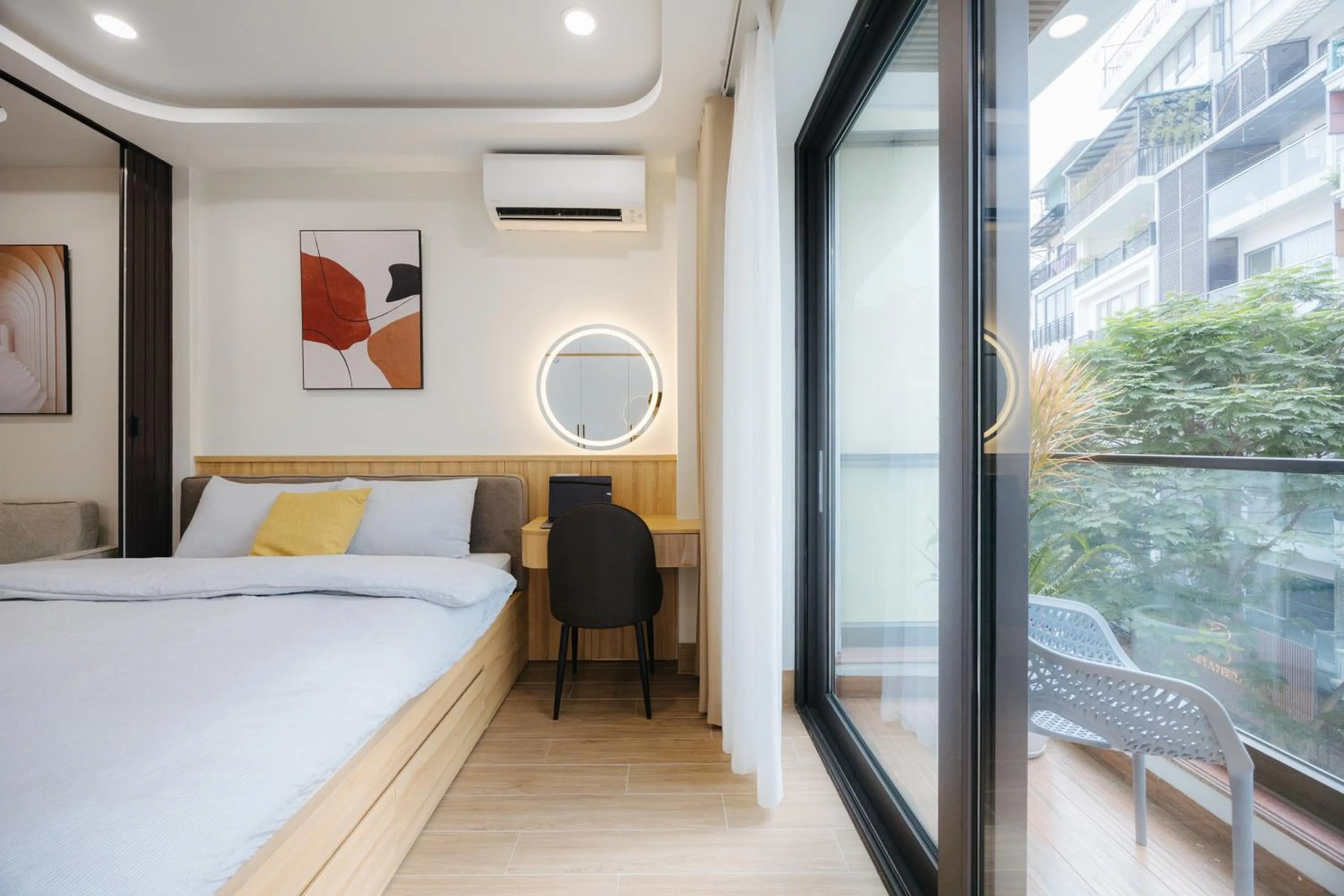 Apartment with Balcony in Wisteria Apartment Hanoi