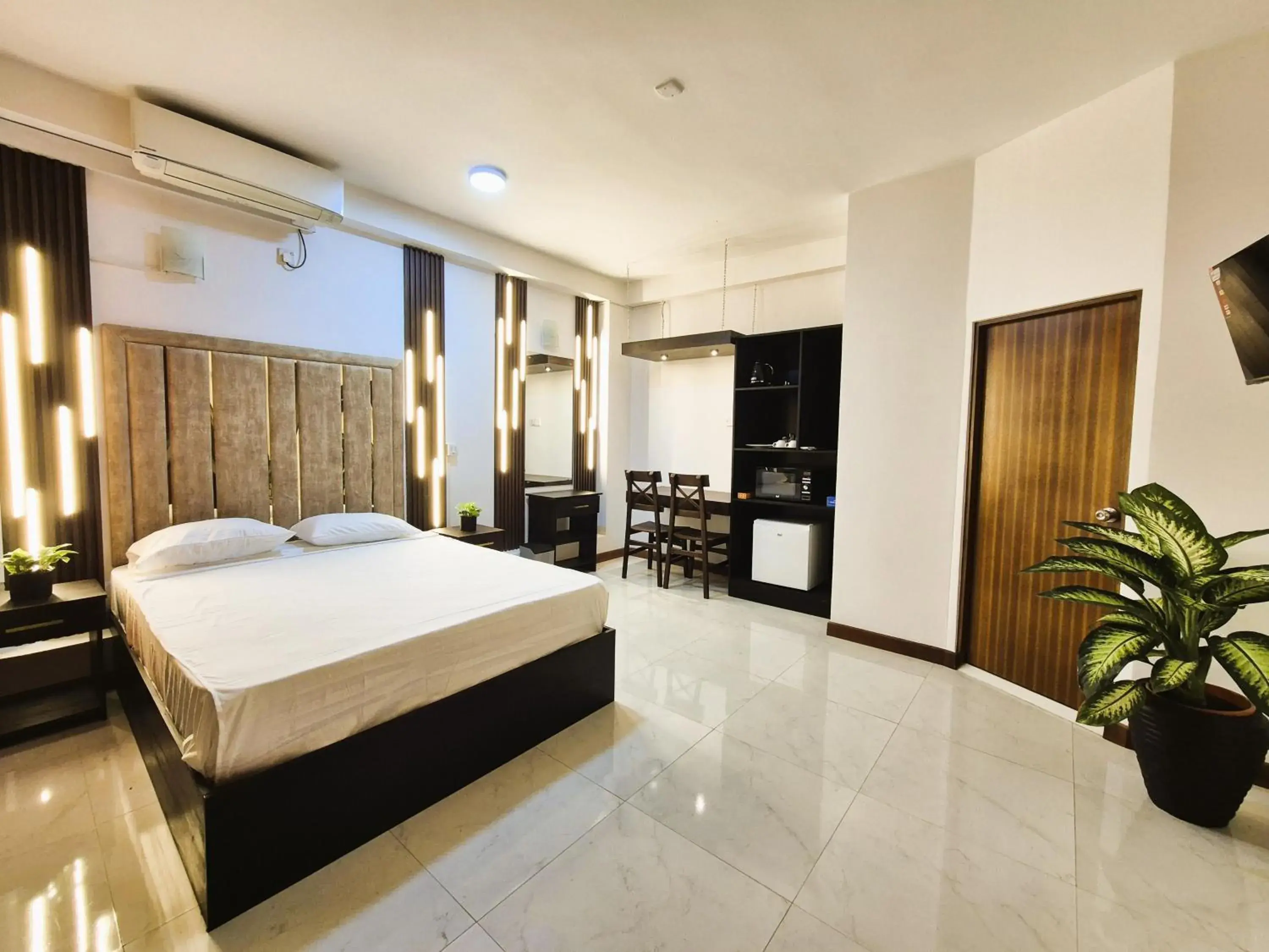 Studio Apartment in Shiloh Apartments Studio Apartment in Shiloh Apartments