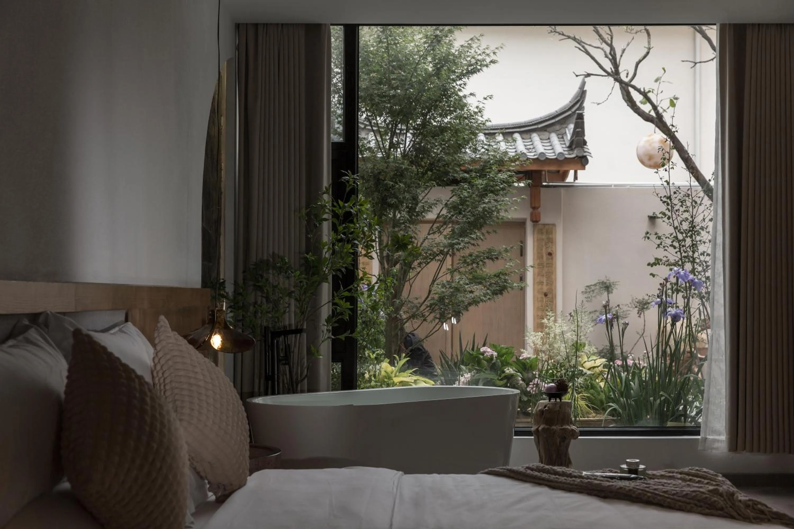 Bed in SIXI Conglu Design Aesthetics Hotel