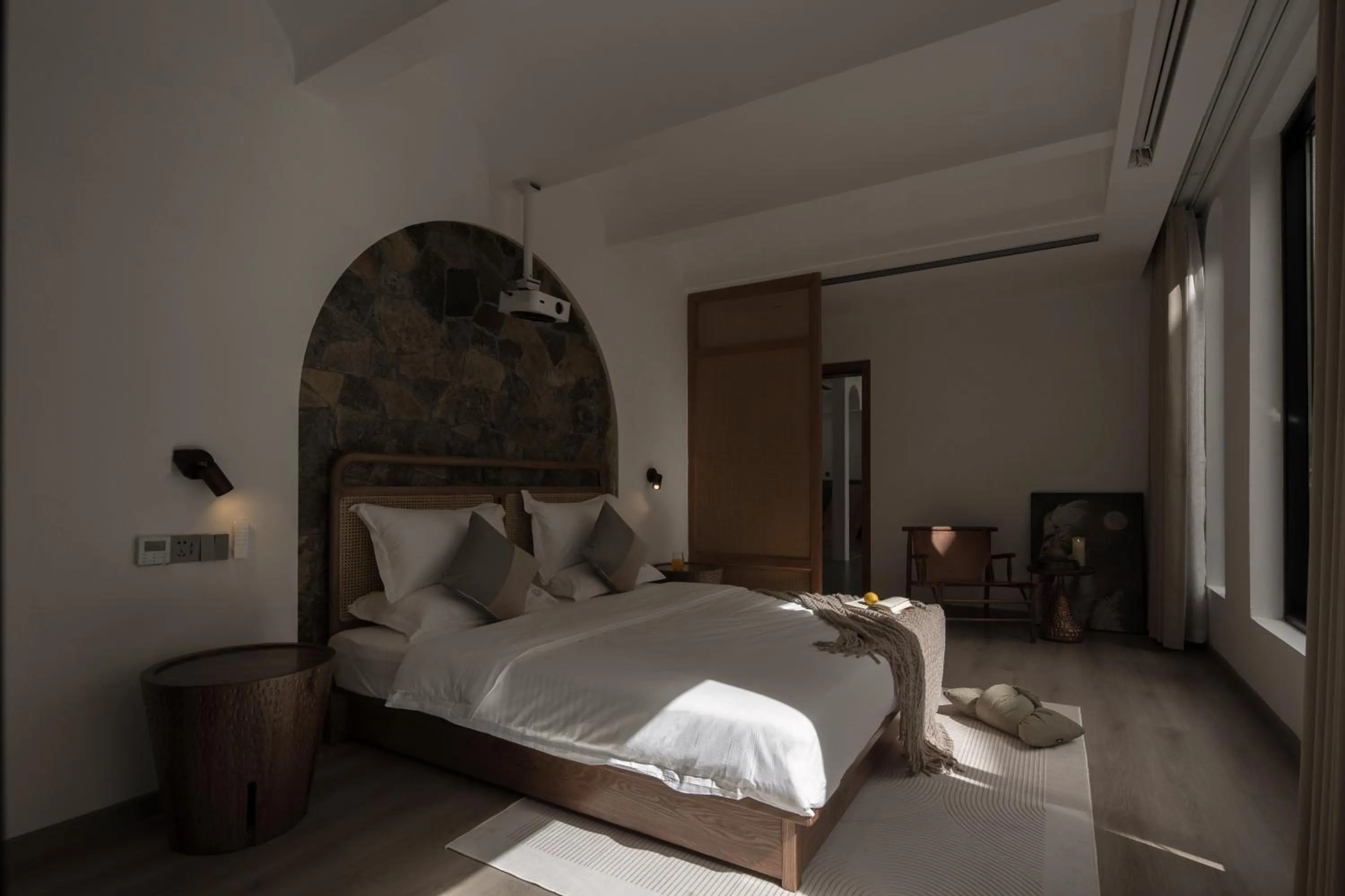 Photo of the whole room, Bed in SIXI Conglu Design Aesthetics Hotel