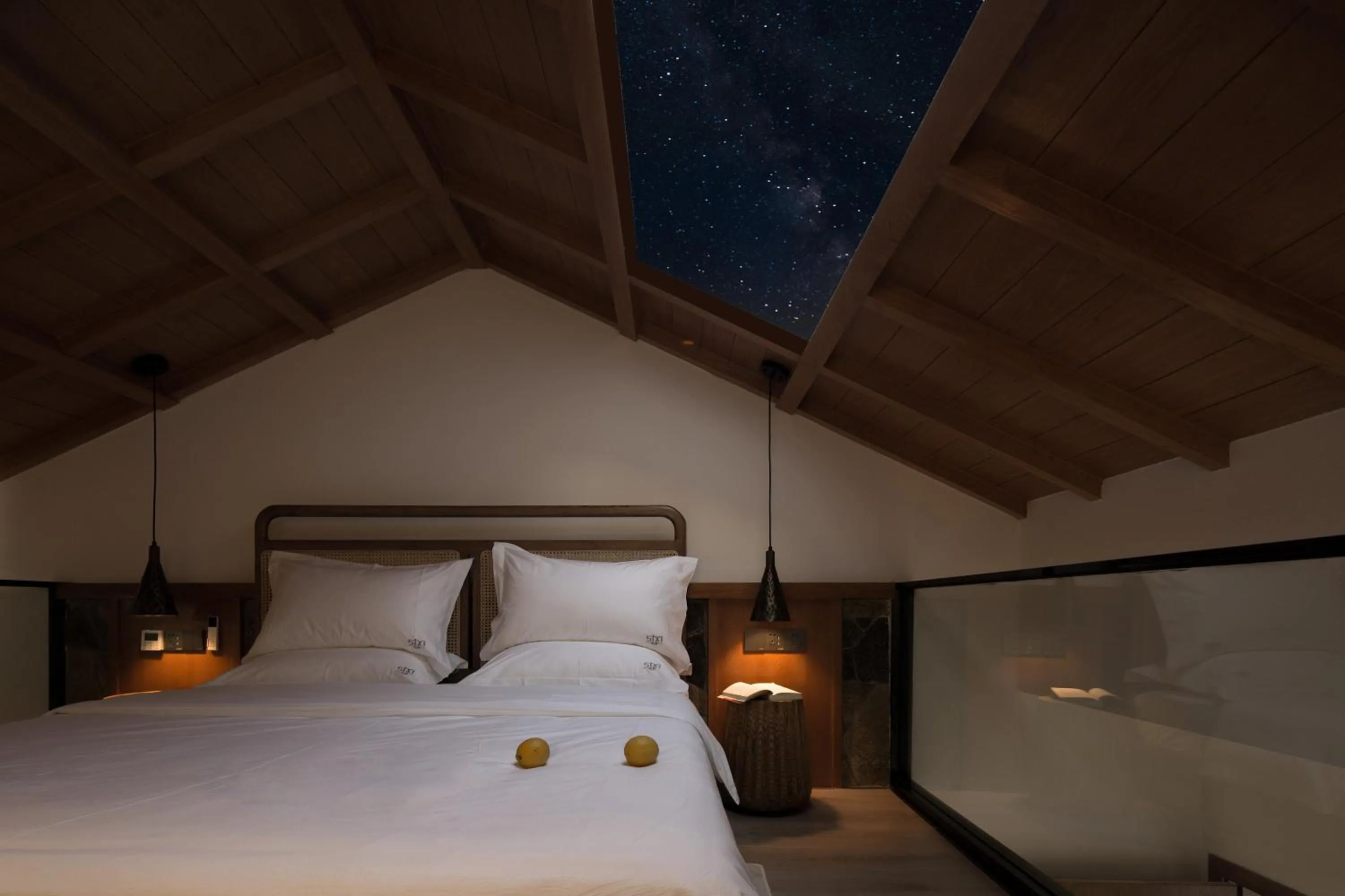 Bed in SIXI Conglu Design Aesthetics Hotel