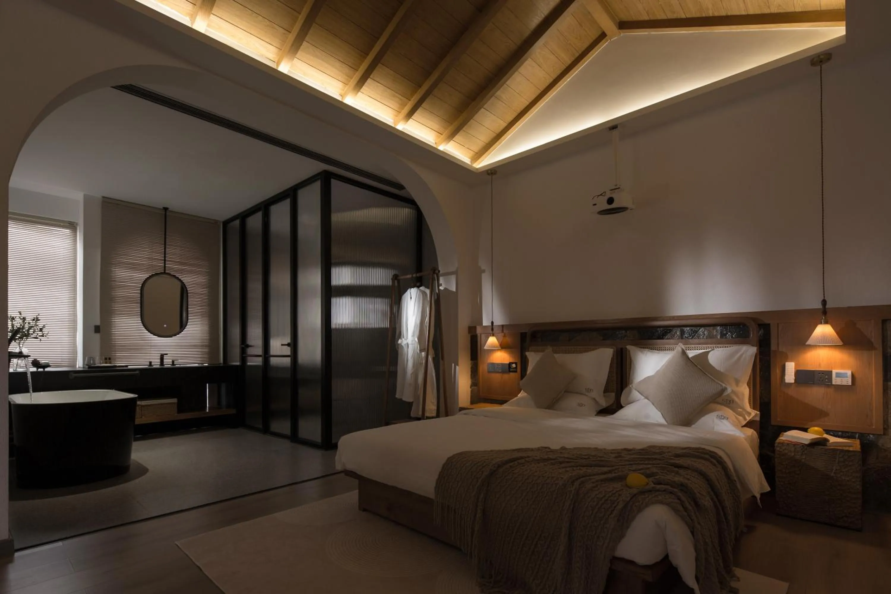 Photo of the whole room, Bed in SIXI Conglu Design Aesthetics Hotel