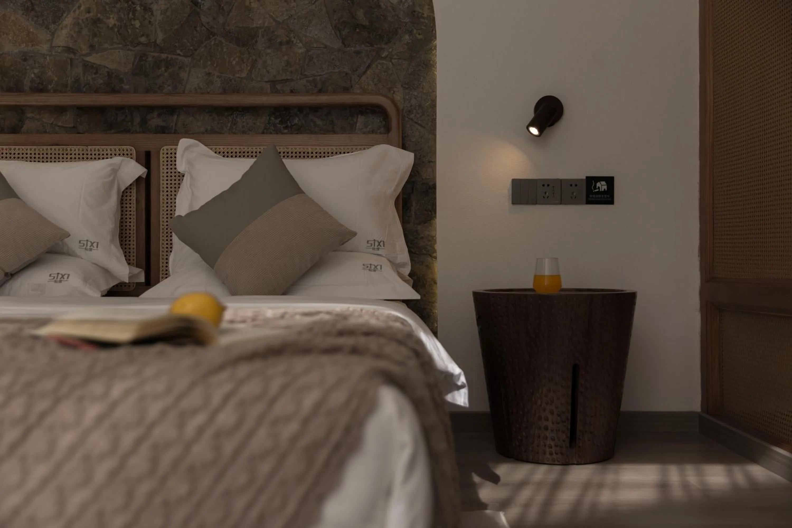 Bed in SIXI Conglu Design Aesthetics Hotel
