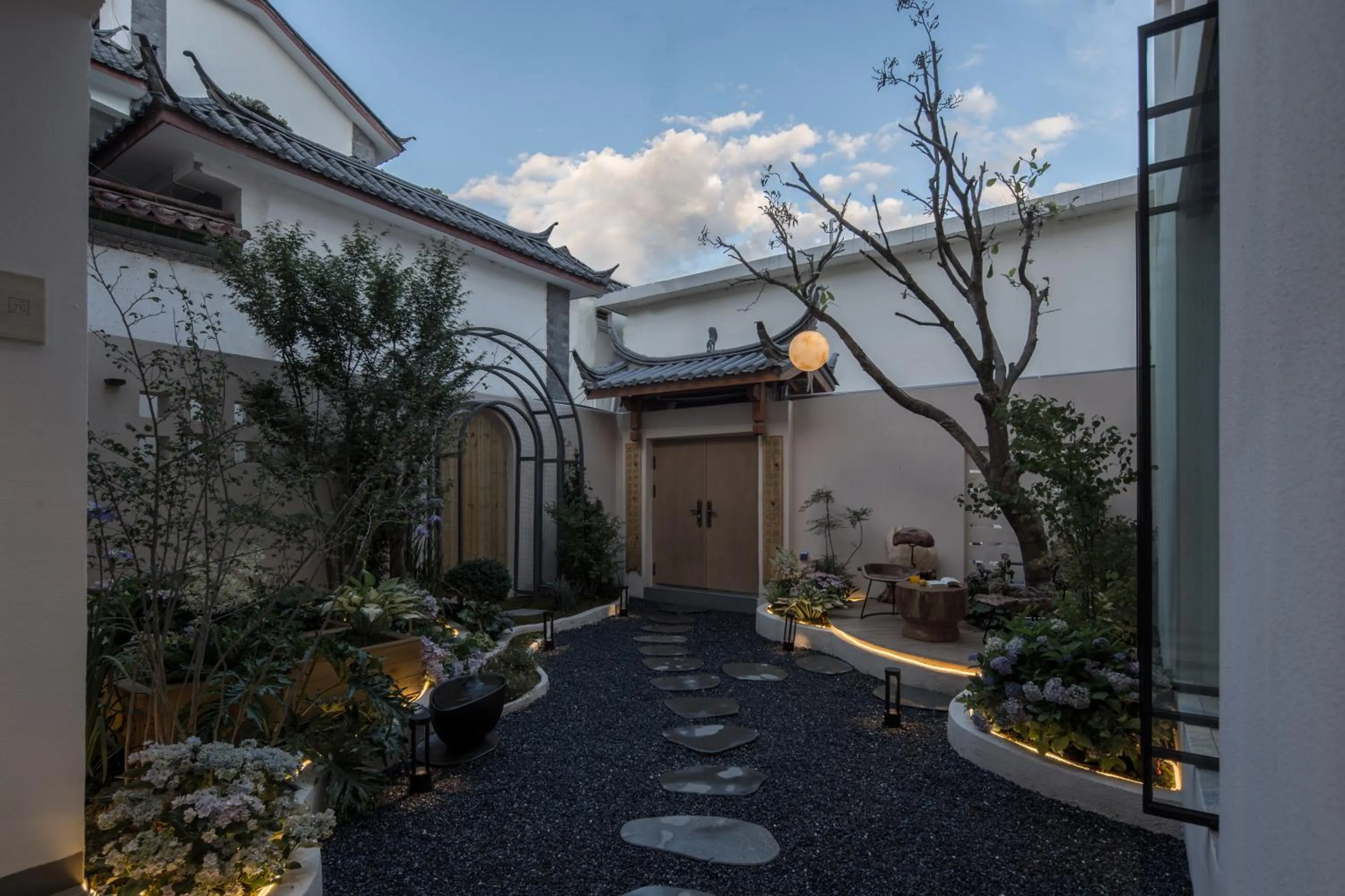 Garden in SIXI Conglu Design Aesthetics Hotel