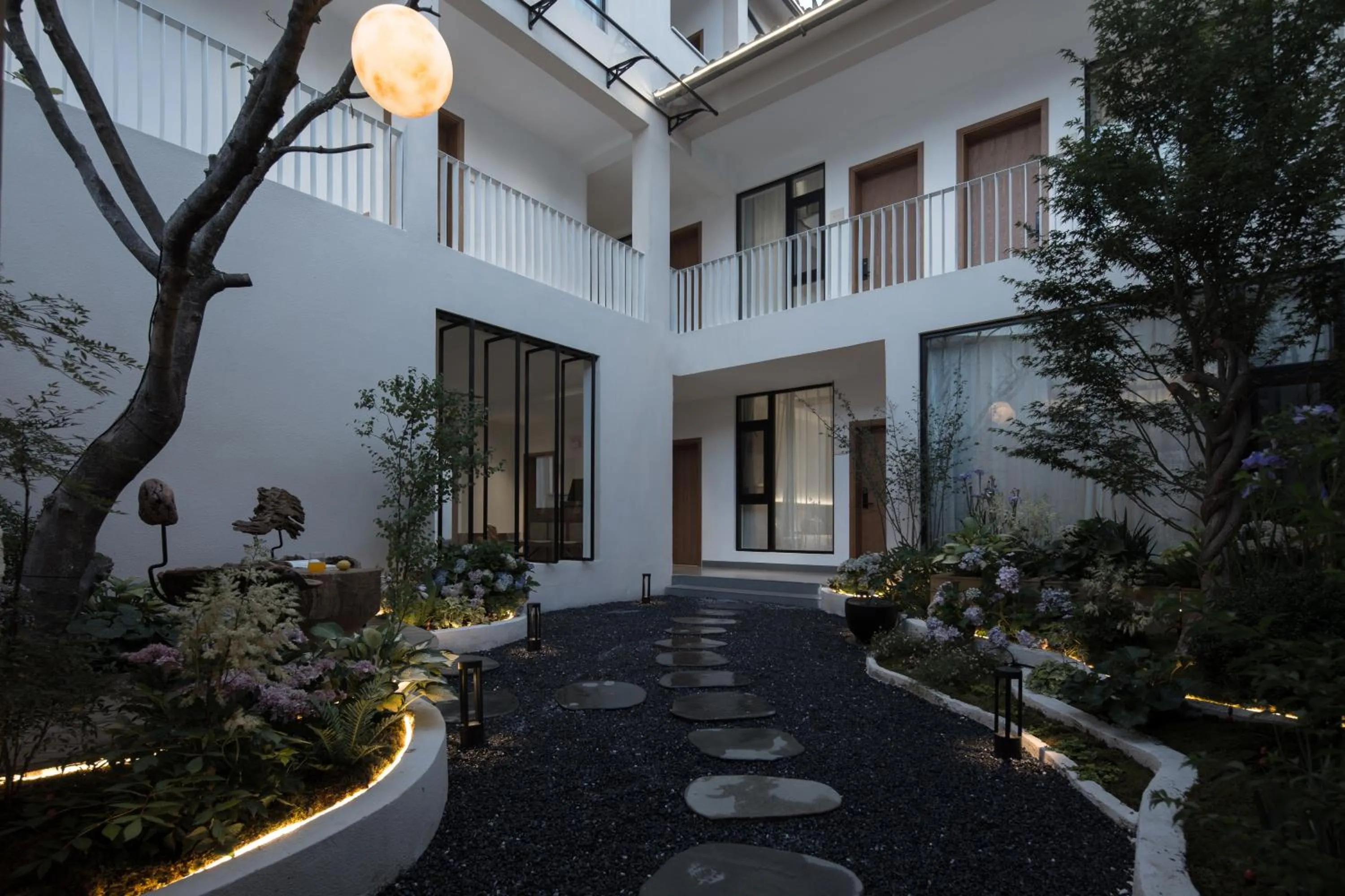 Garden in SIXI Conglu Design Aesthetics Hotel