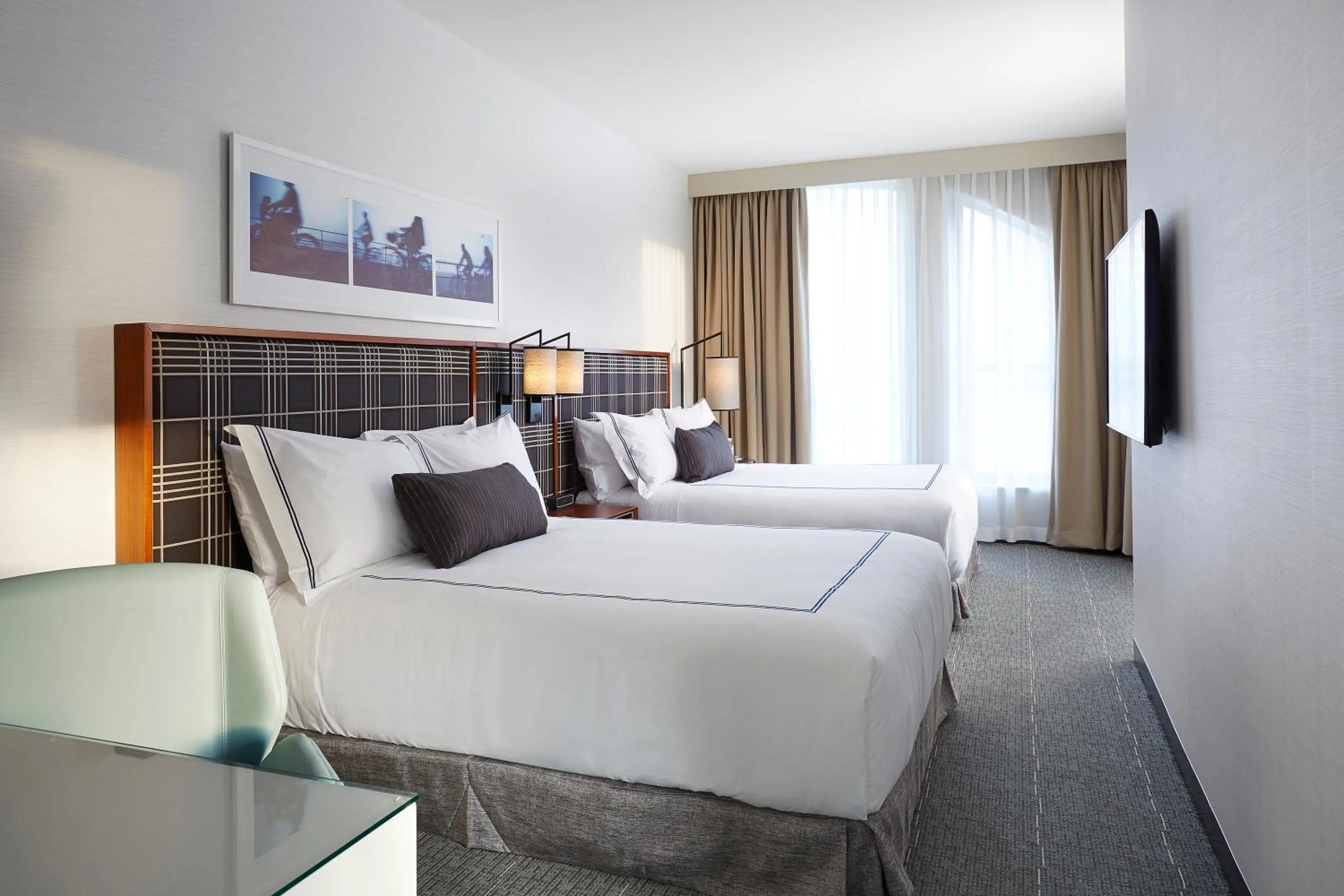 Photo of the whole room, Bed in The Godfrey Hotel Boston