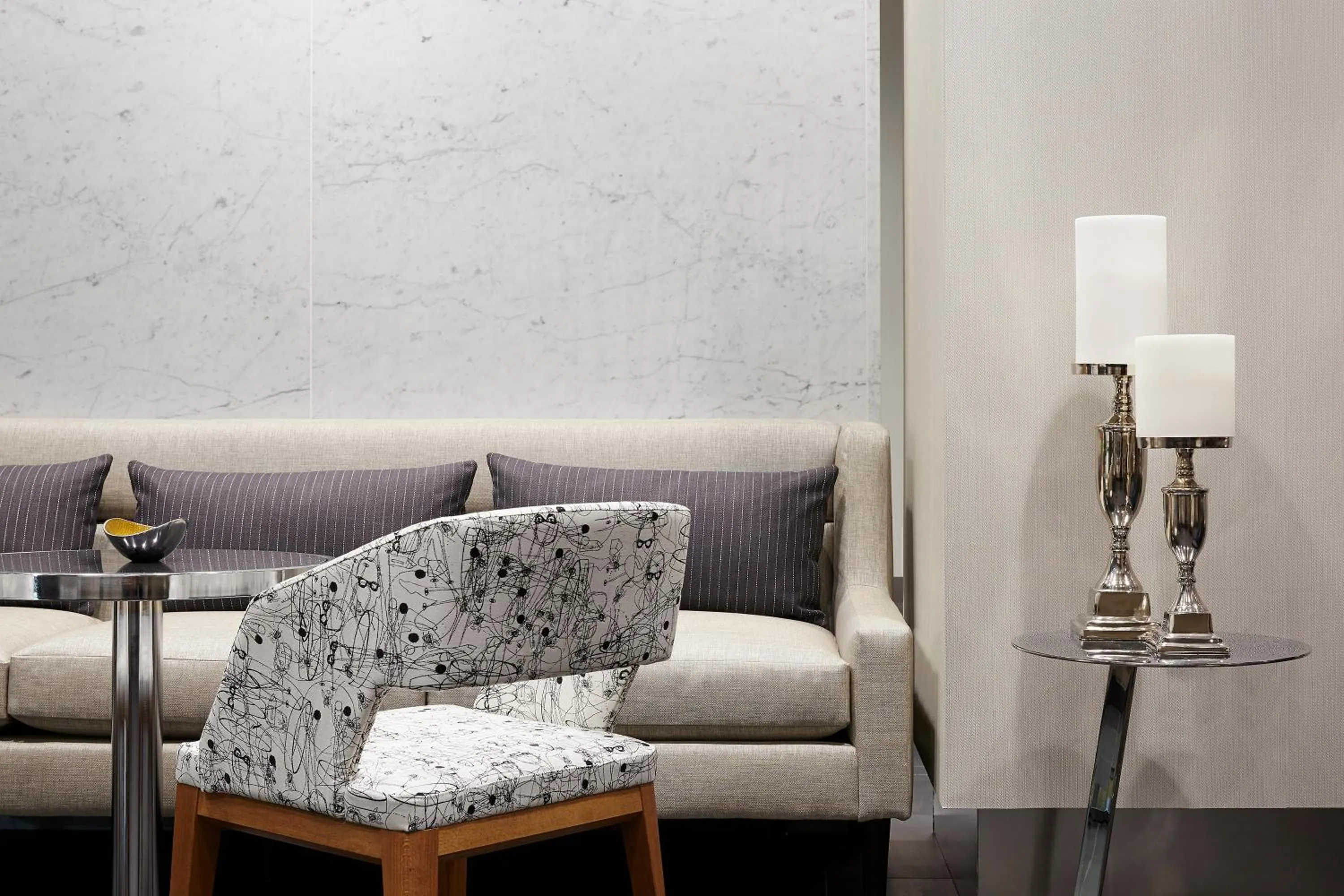 Lounge or bar in The Godfrey Hotel Boston