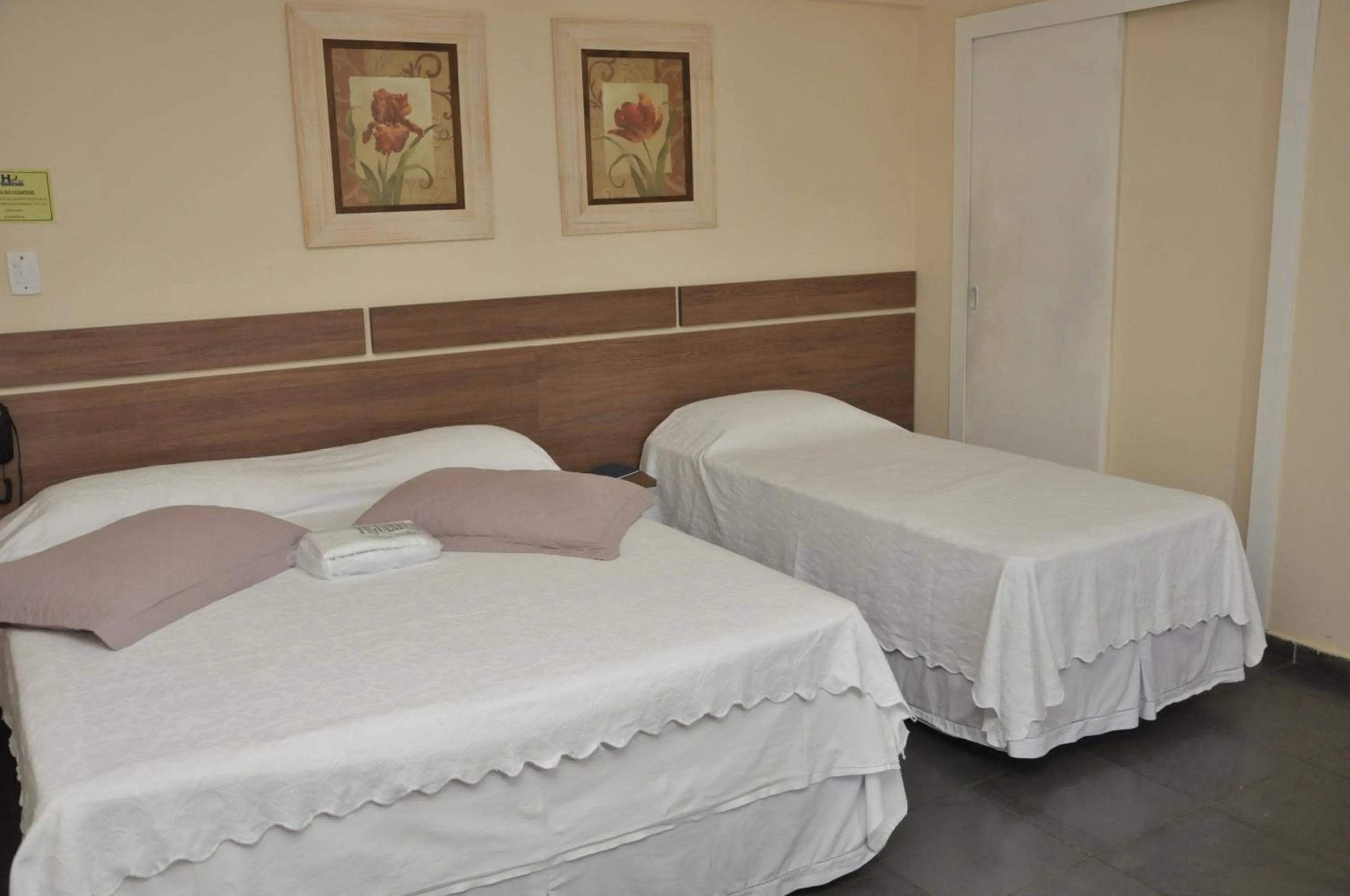 Bedroom, Bed in Hotel Pousada Figueiredo