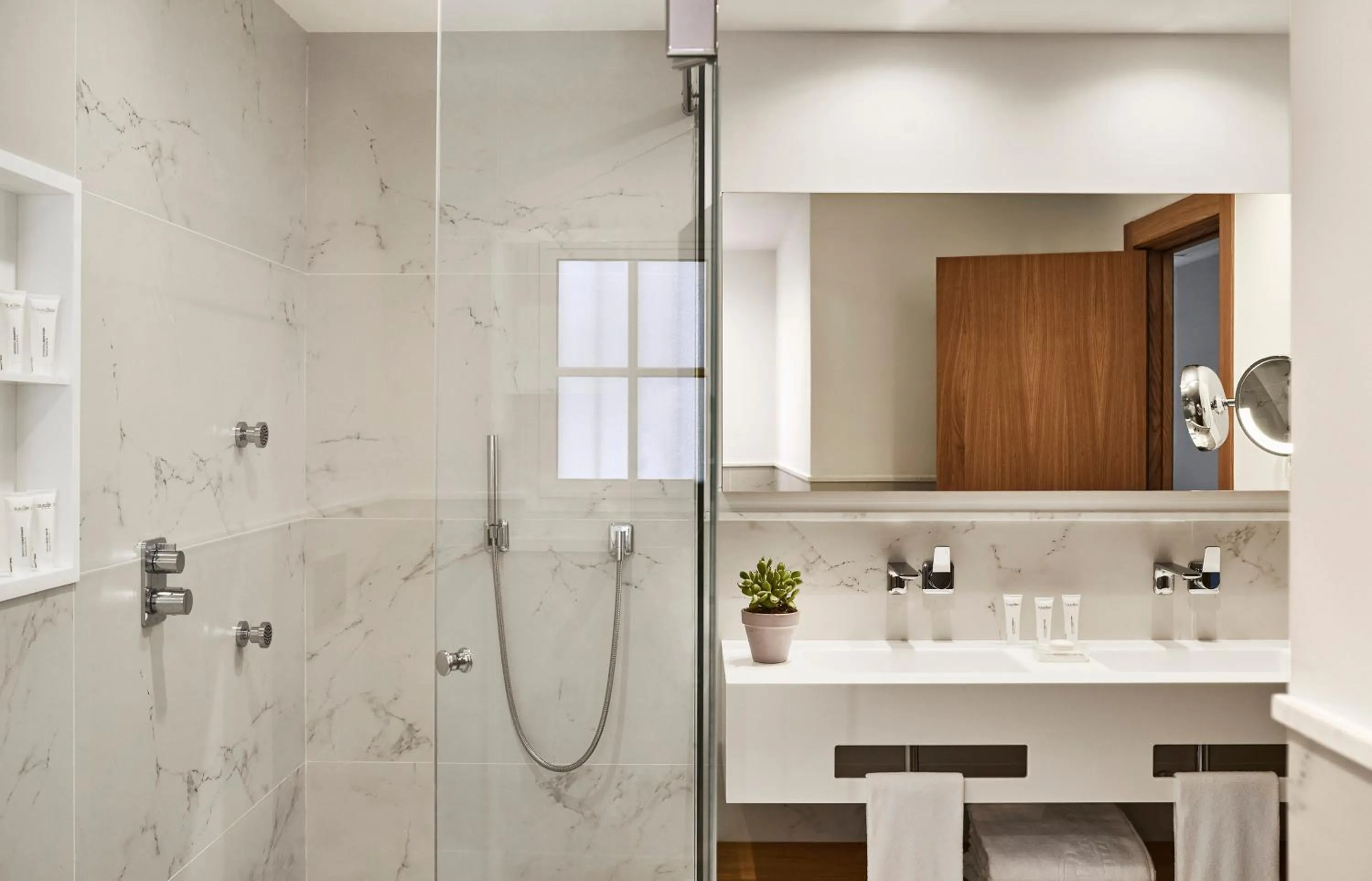 Bathroom in Puente Romano Marbella