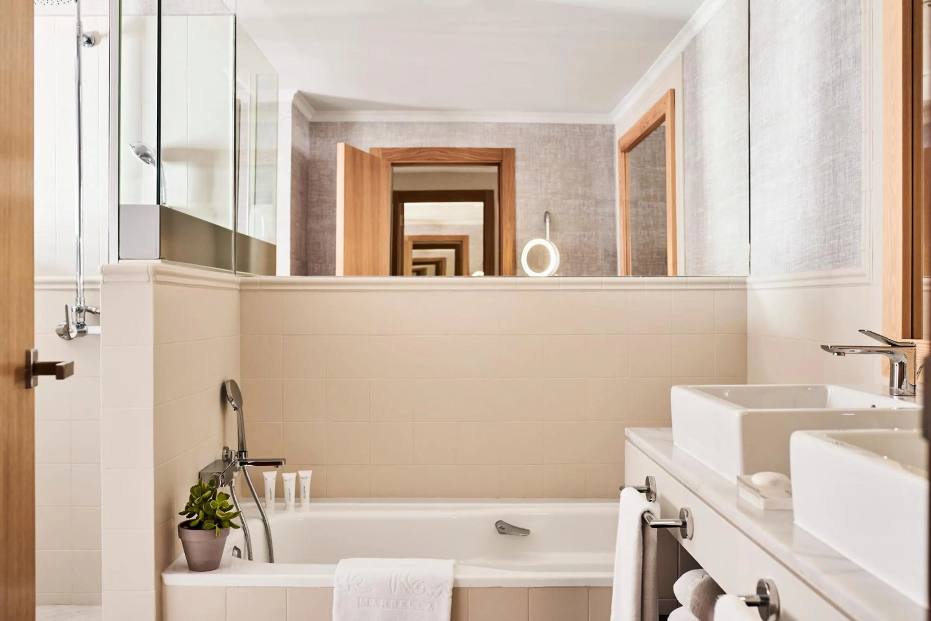 Bathroom in Puente Romano Marbella