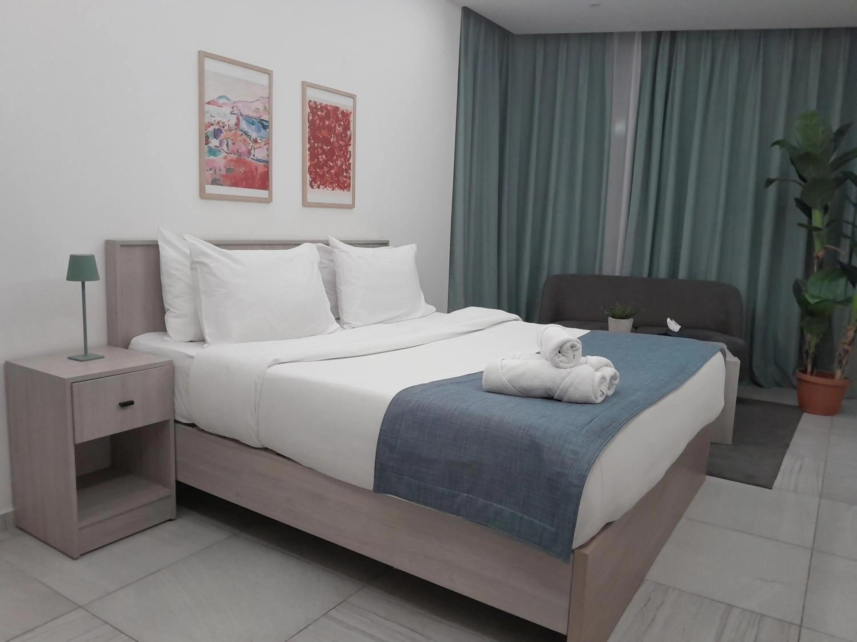 Bedroom, Bed in Shade Hotel Beirut