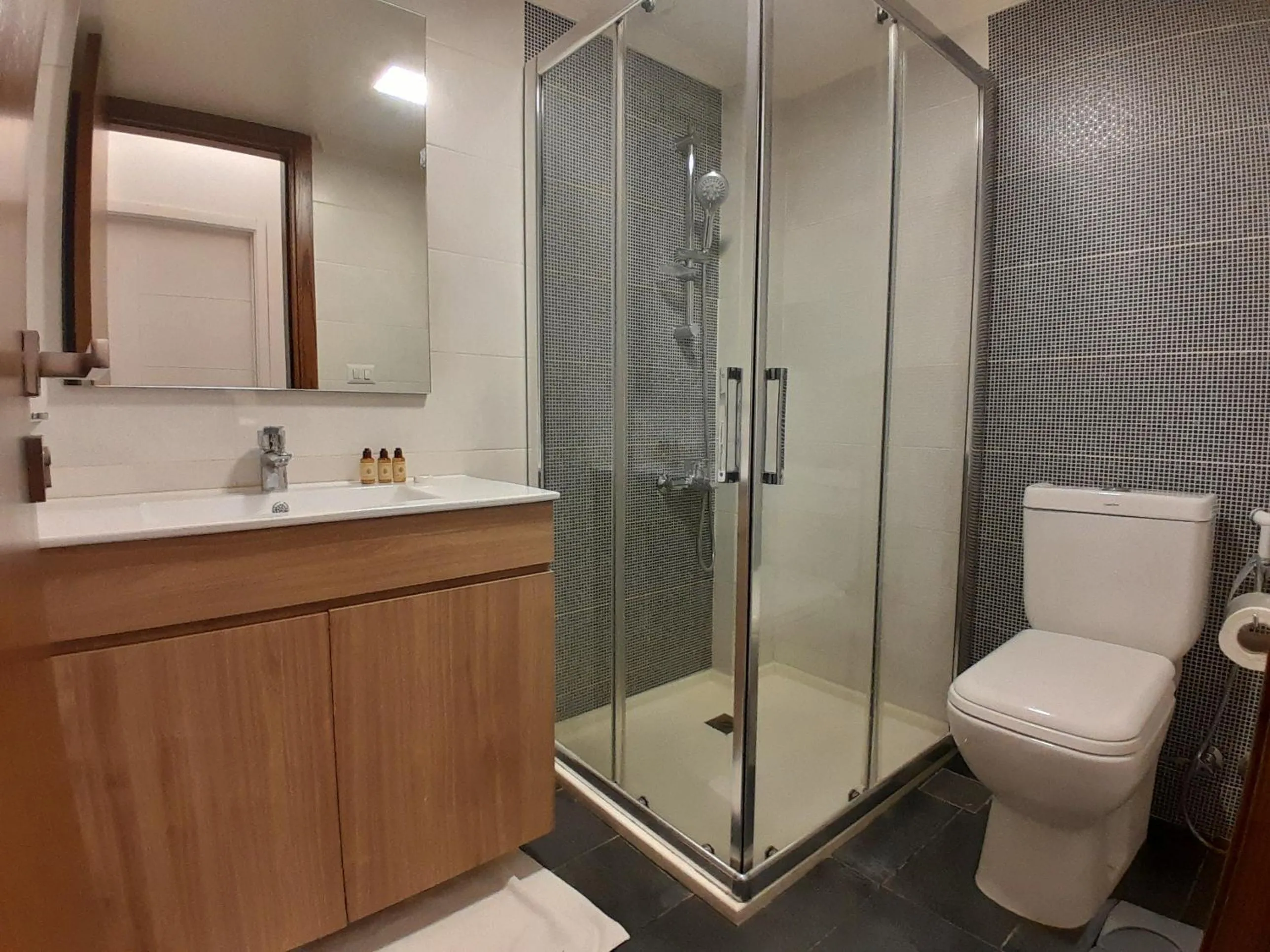 Shower in Shade Hotel Beirut