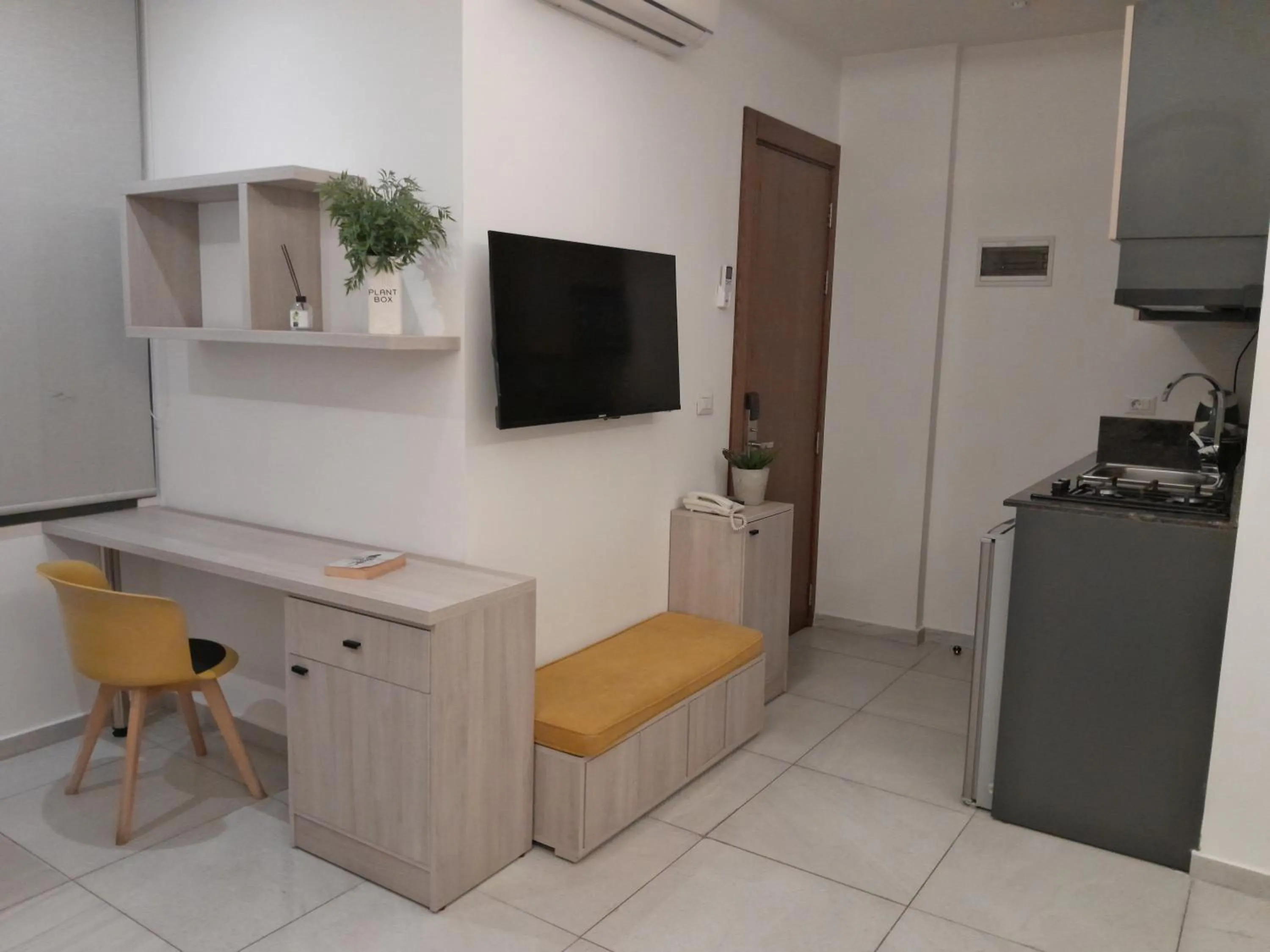 TV and multimedia in Shade Hotel Beirut
