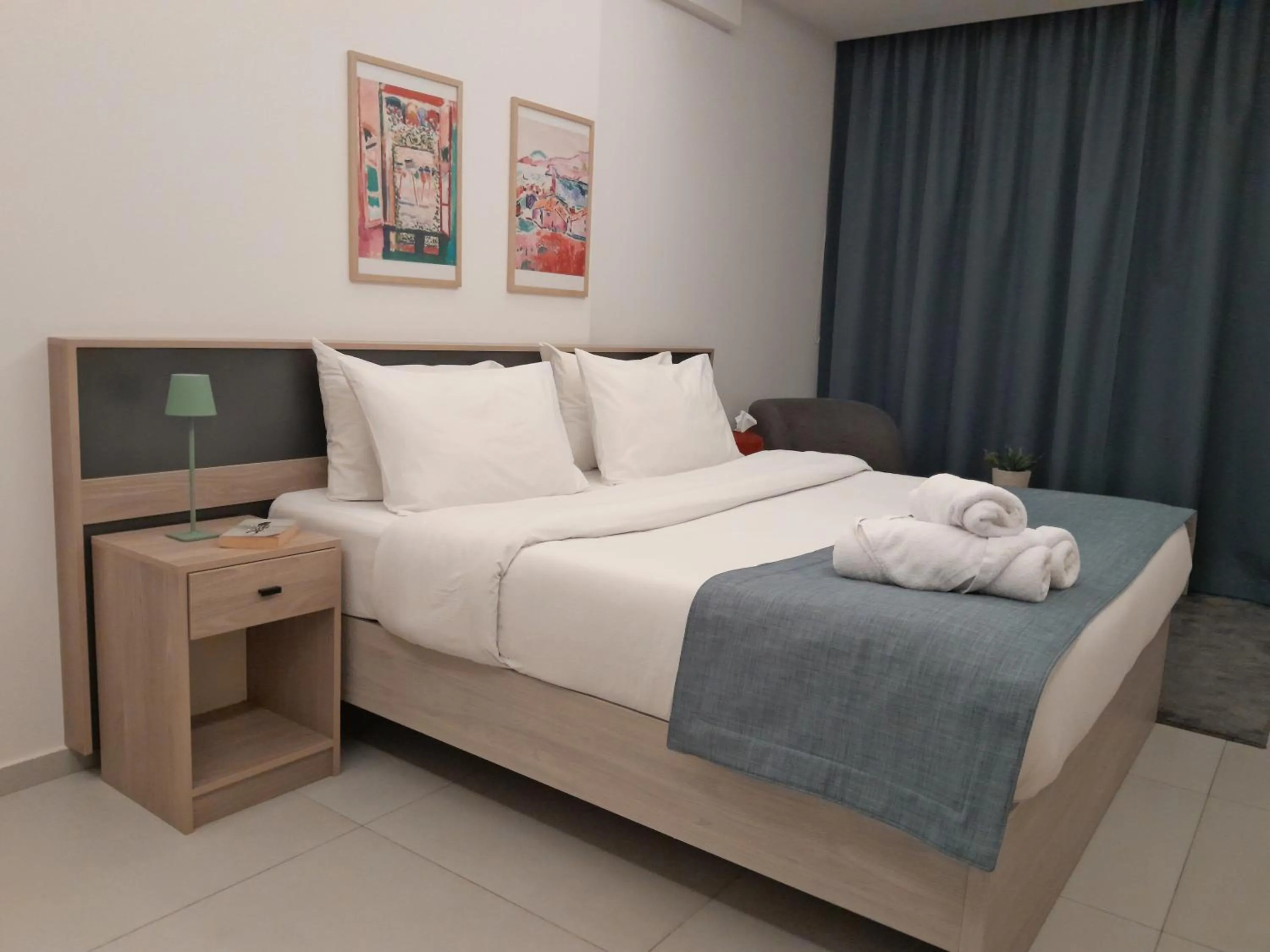Bed in Shade Hotel Beirut